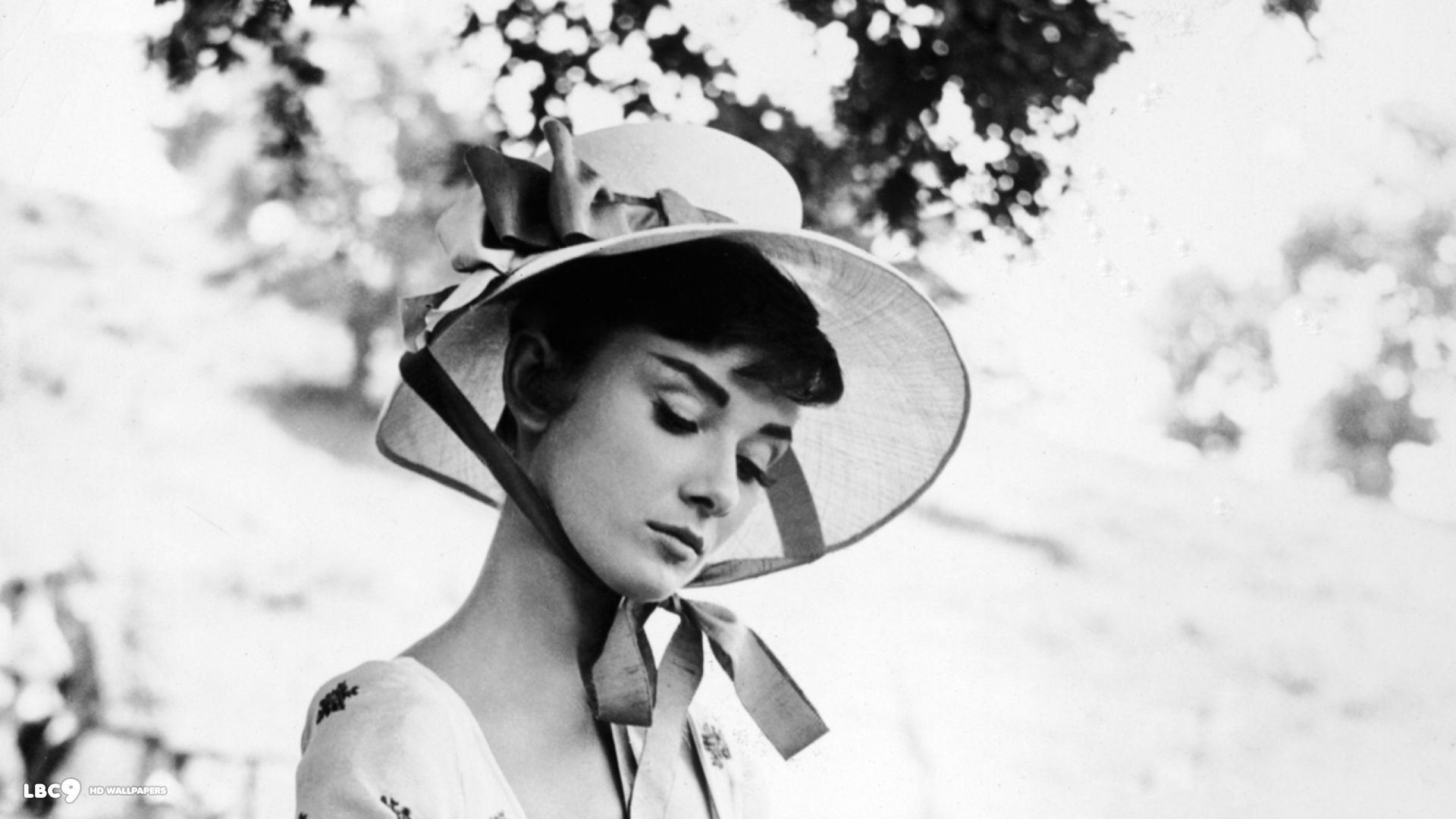 Audrey Hepburn wallpaper | 1920x1080