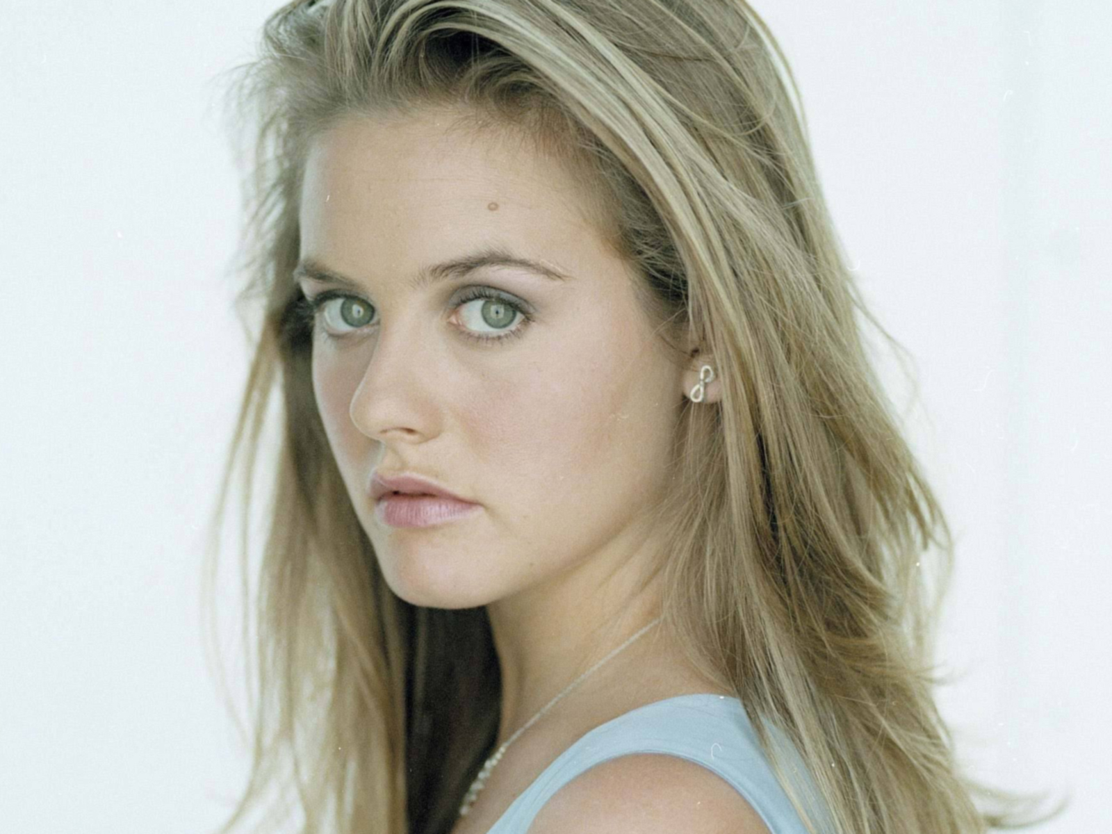 ... Wallpapers Alicia Silverstone Wallpapers