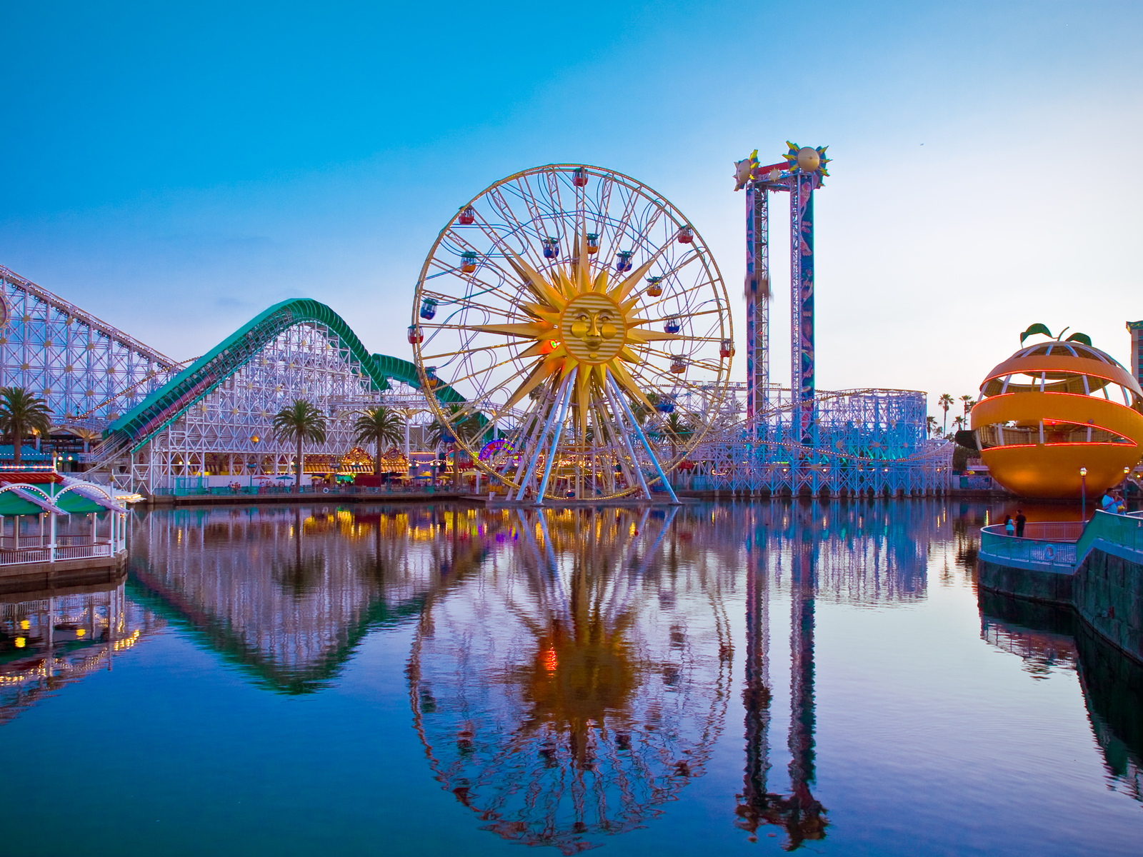 most beautiful amusement park in the world