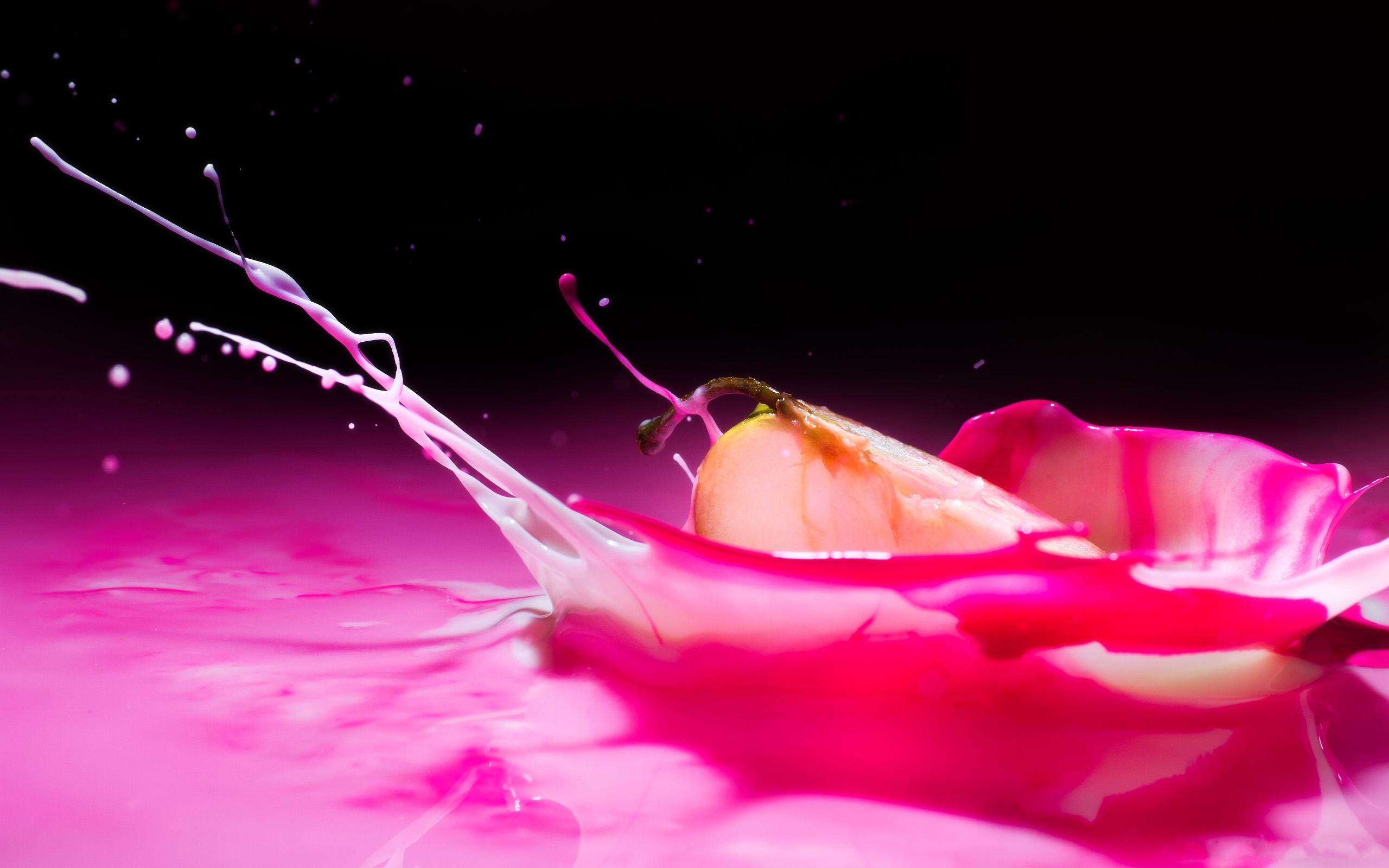 Apple splash pink liquid