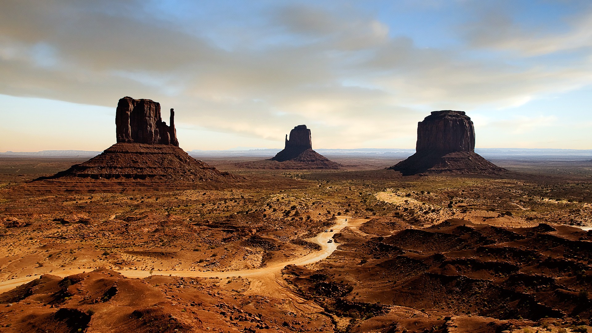 Monument Valley: Navajo Tribal Park, Arizona