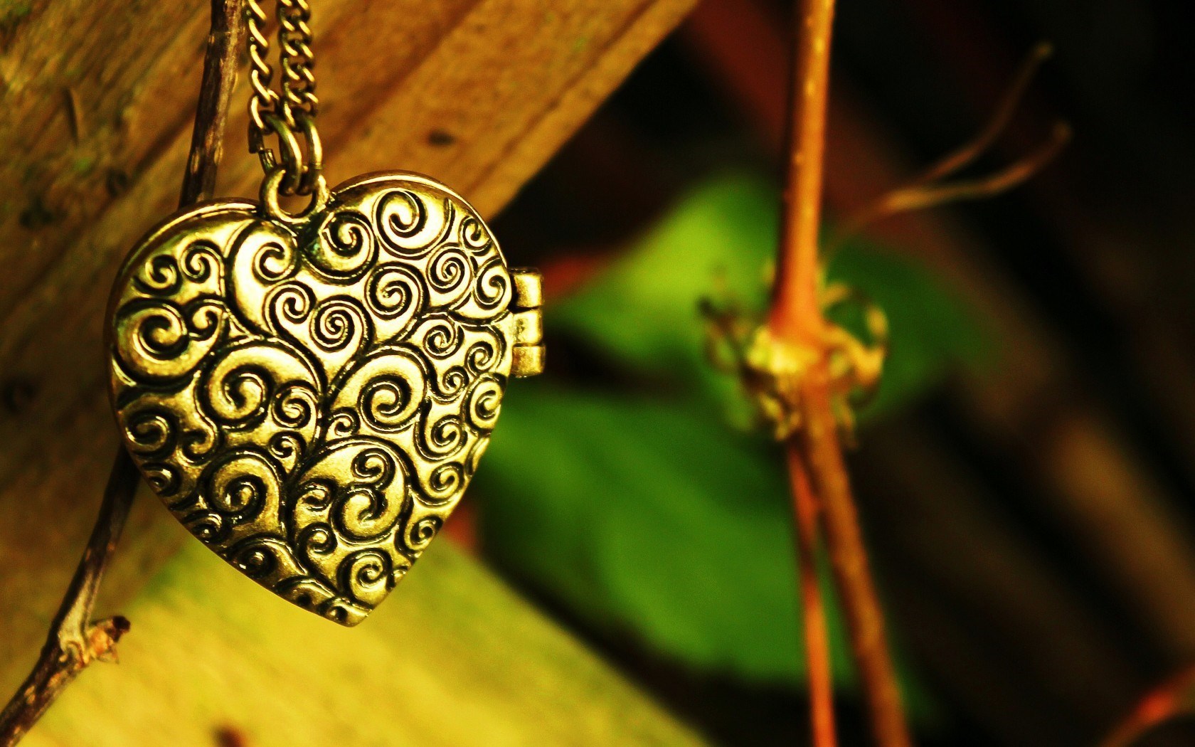 thin branches metal heart pendant chain