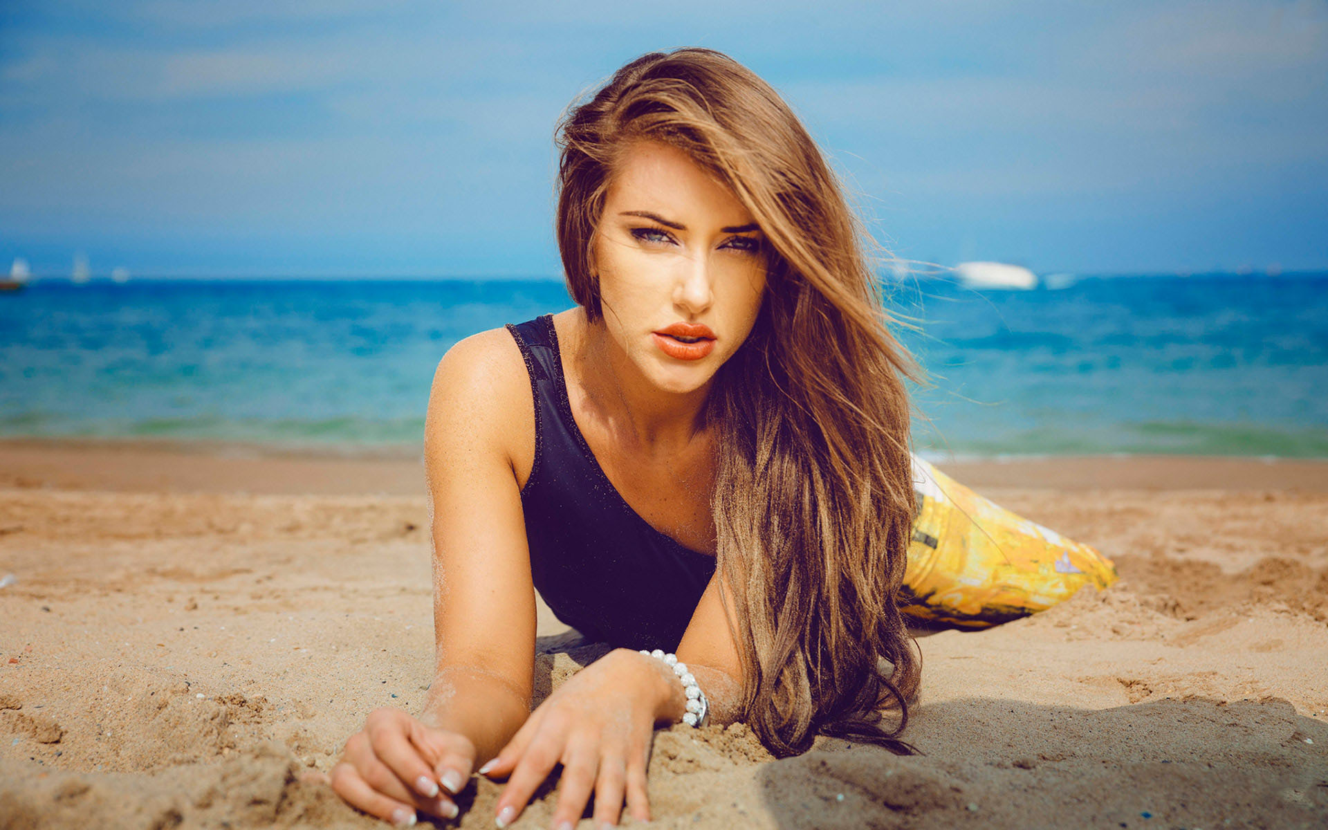 Beach Beautiful Girl
