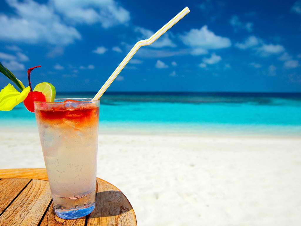 COCKTAILS beach cocktail