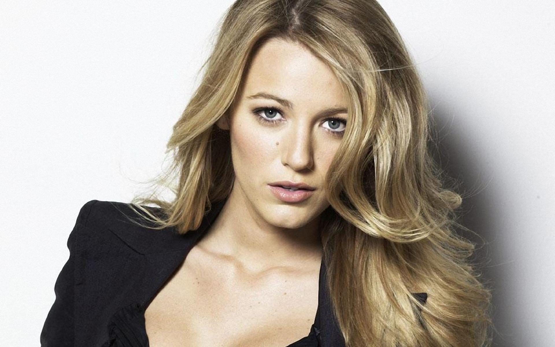 Blake Lively wallpapers for iphone