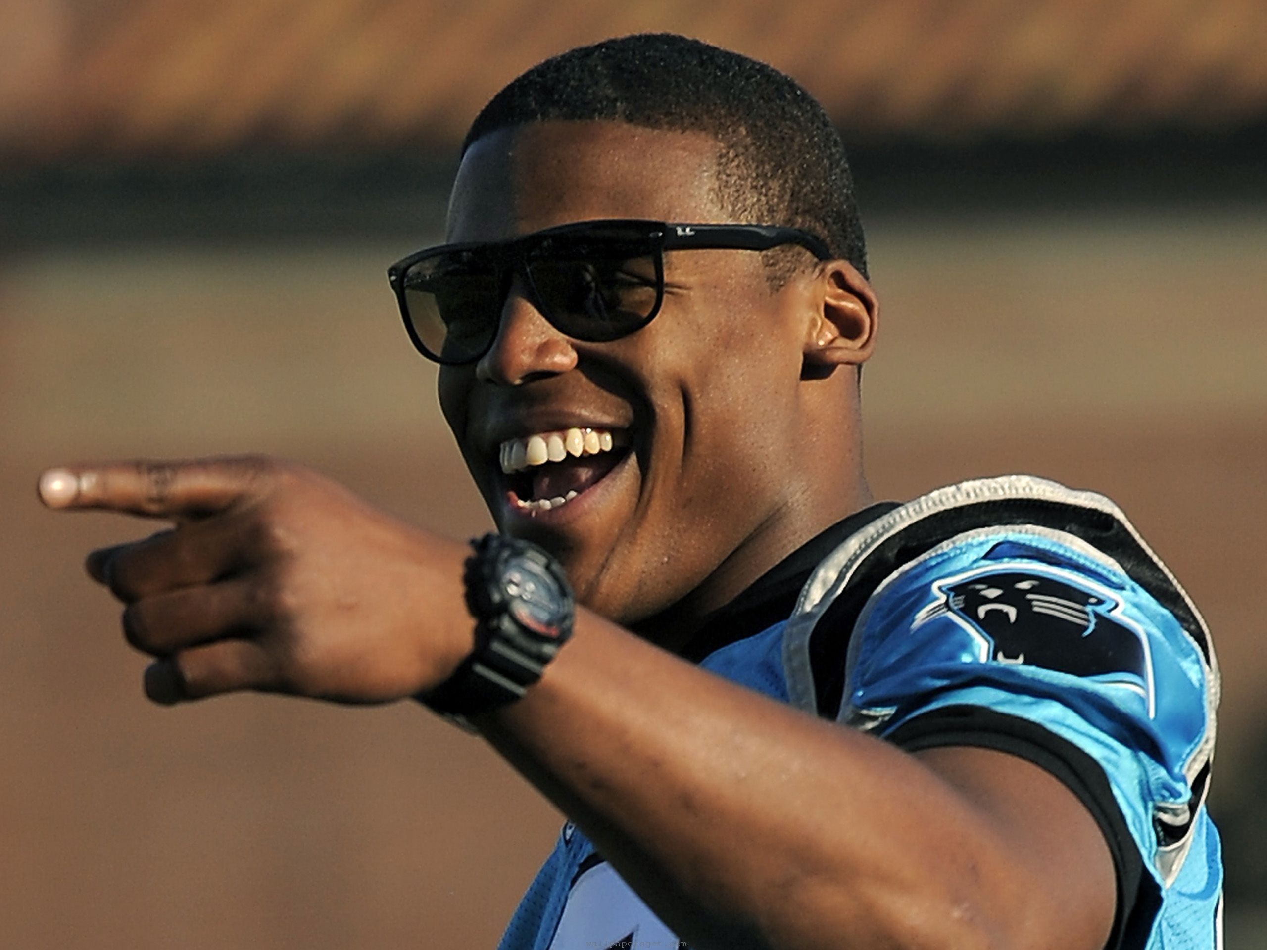 Panthers look to package Cam Newton in trade; move up in draft to acquire Mariota