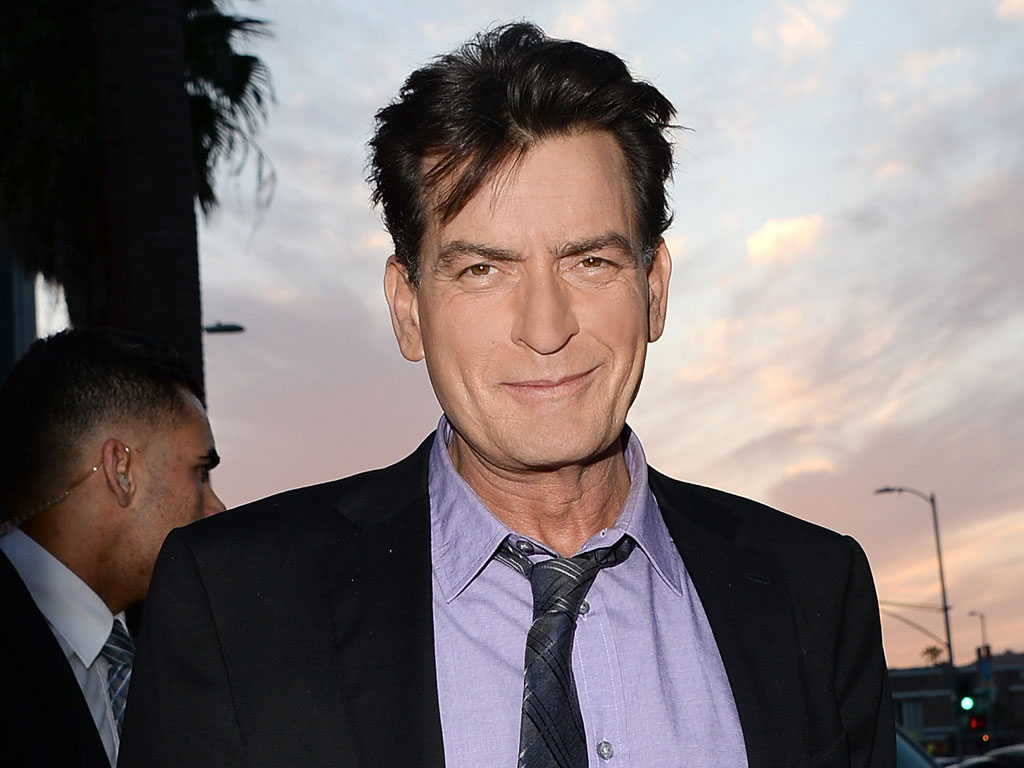 The Surprisingly Nice Thing Charlie Sheen Did For a Philadelphia Waiter
