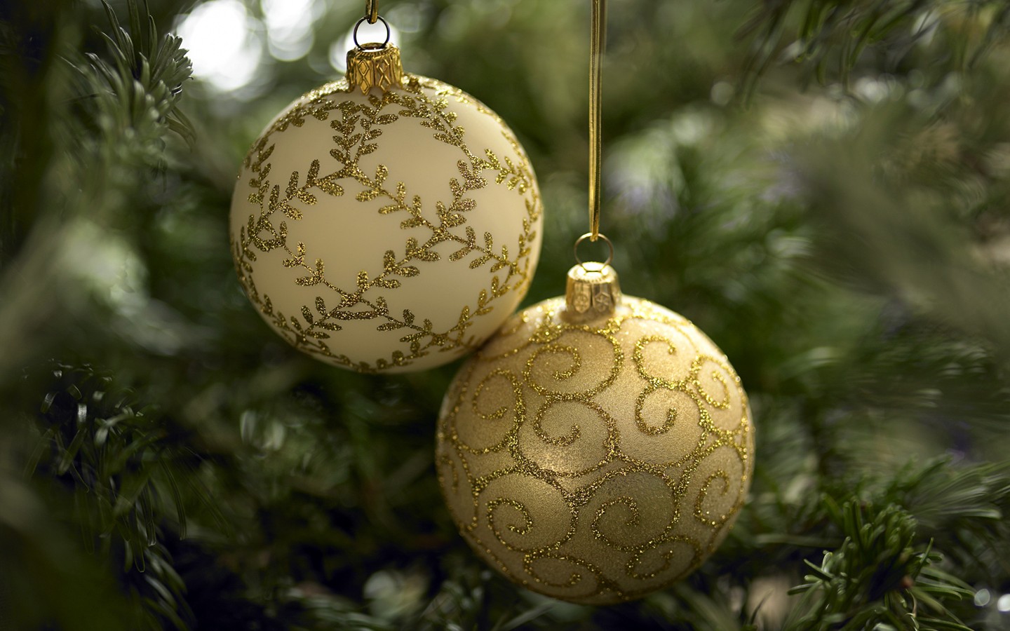 Christmas Ornaments Wallpaper