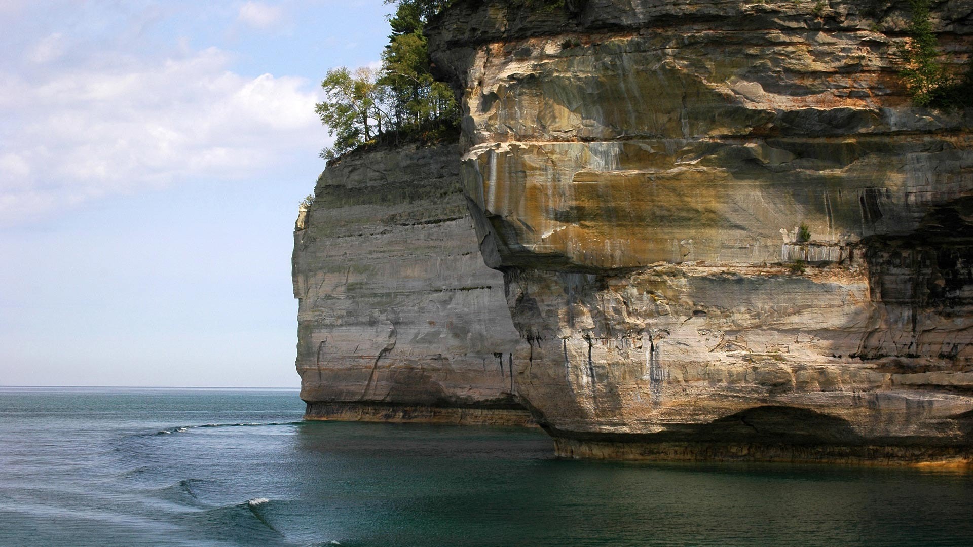 Ocean cliff wallpaper
