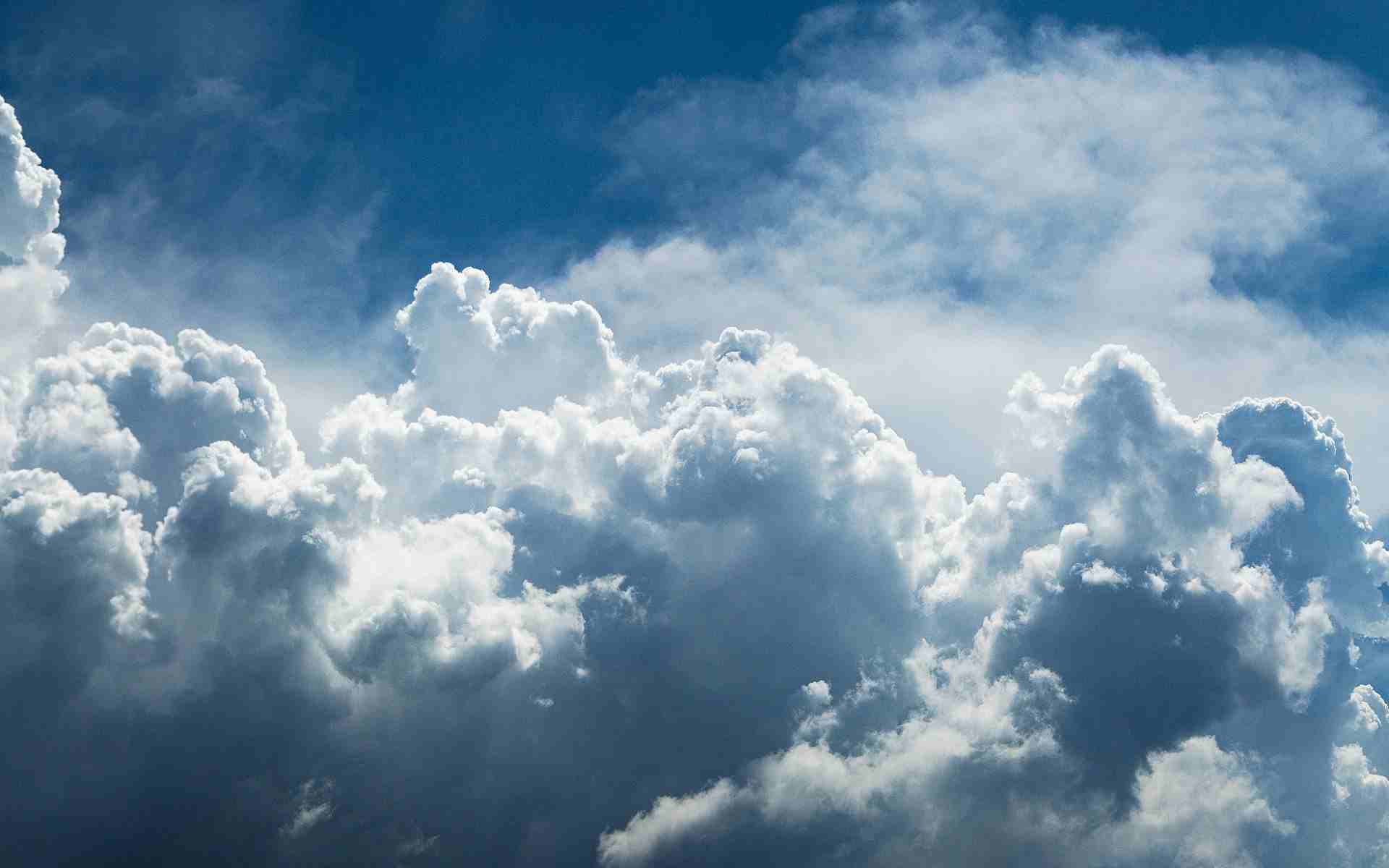 DOWNLOAD: blue clouds free picture 2560 x 1600