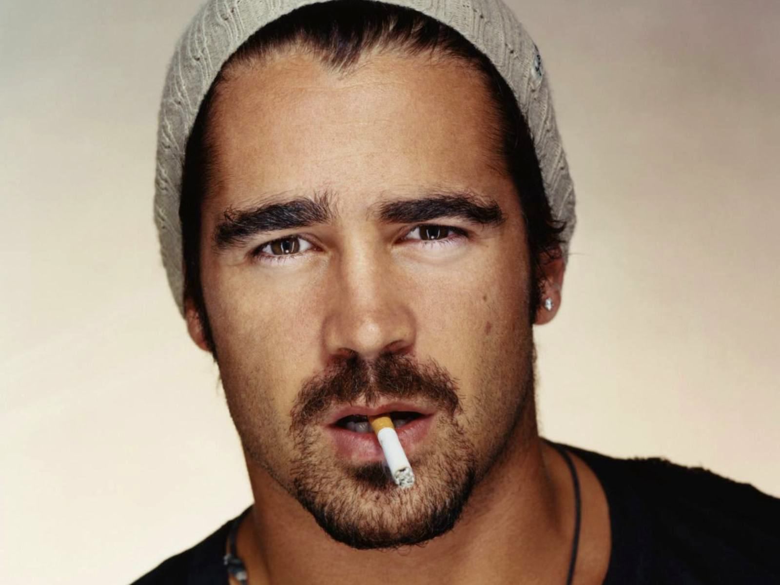 Colin Farrell Cool Face Wall Paper