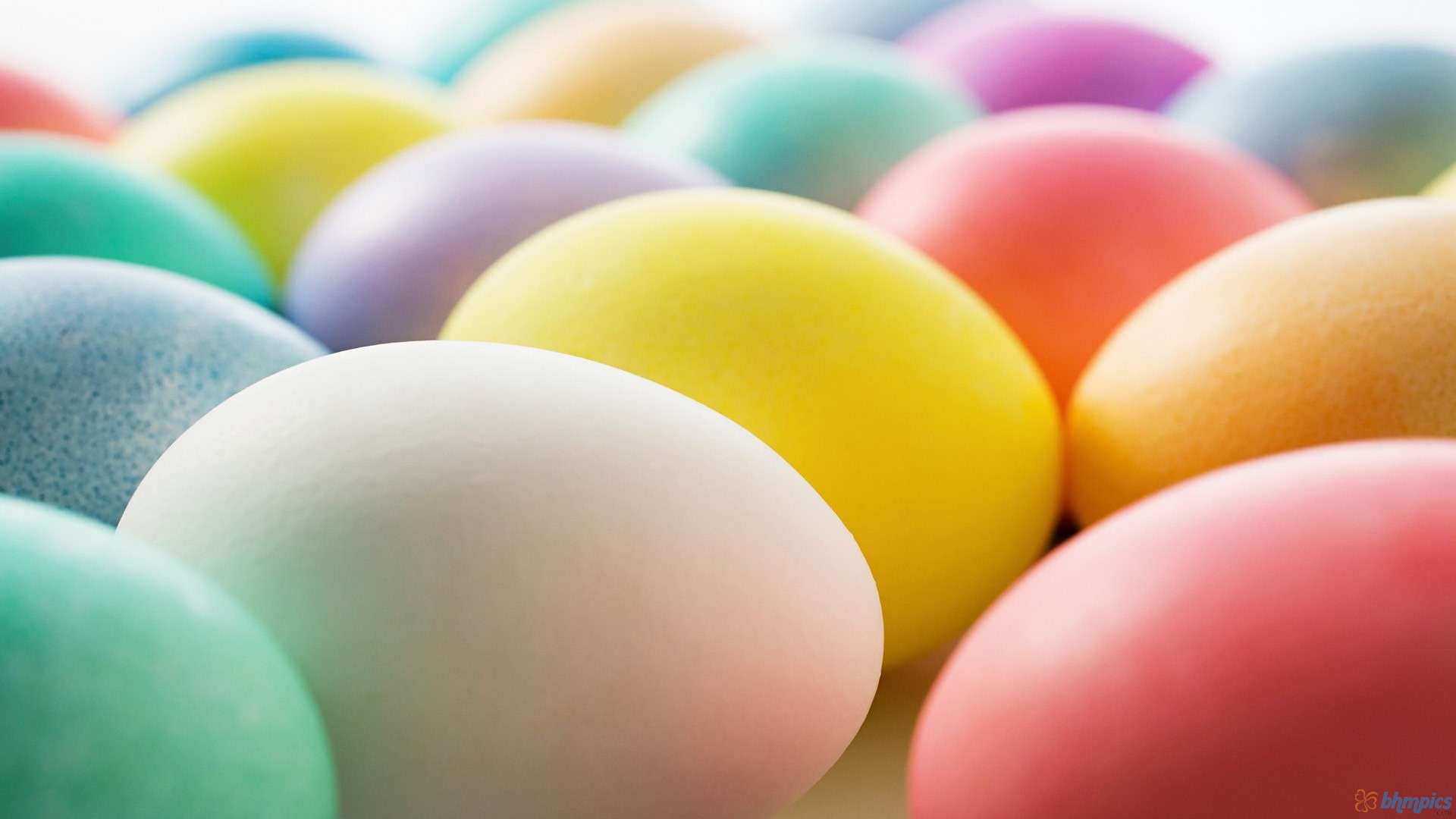 Colorful Easter Eggs Wallpaper High Definition