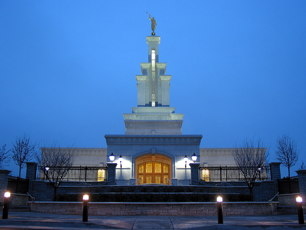 Photograph of the Columbia River Washington Mormon Temple