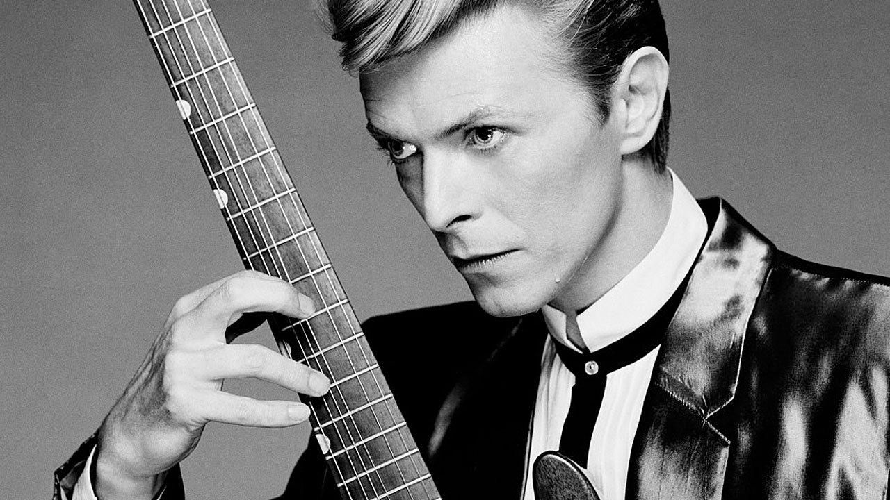 Sennheiser-Driven David Bowie Exhibit Coming To Chicago