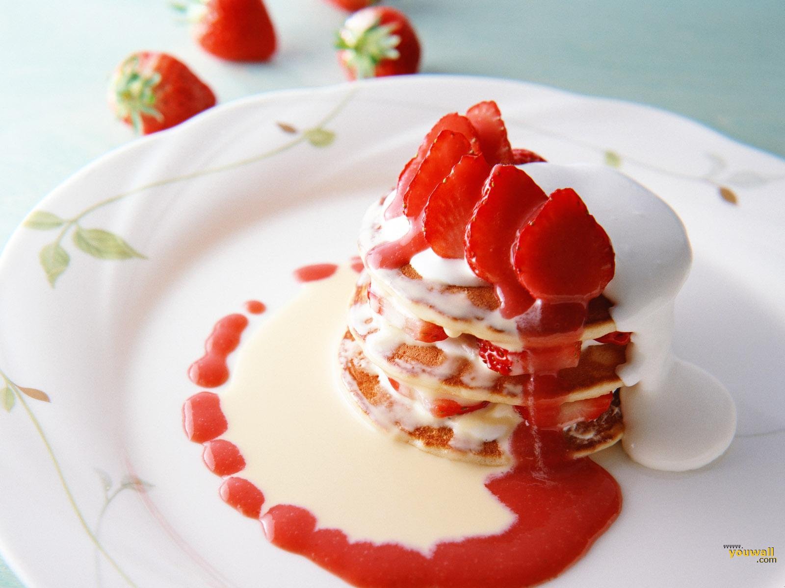 Strawberries Dessert Wallpaper