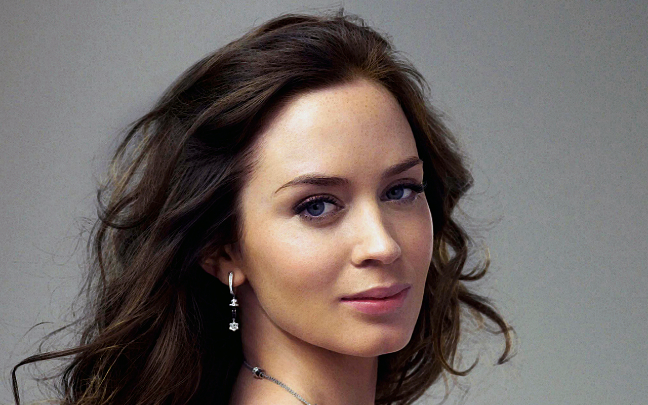 Emily Blunt Pictures