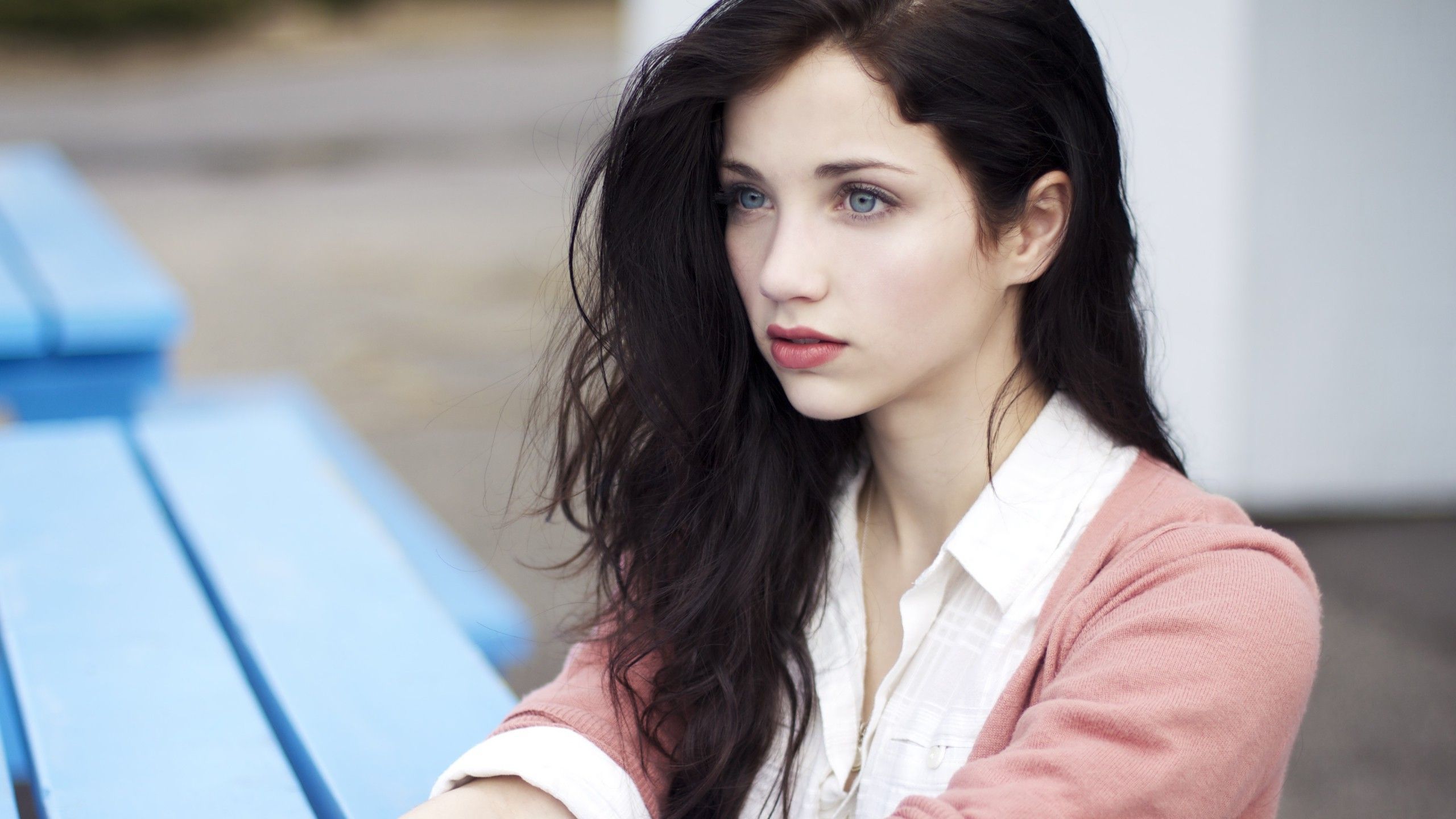 Emily Rudd Pictures