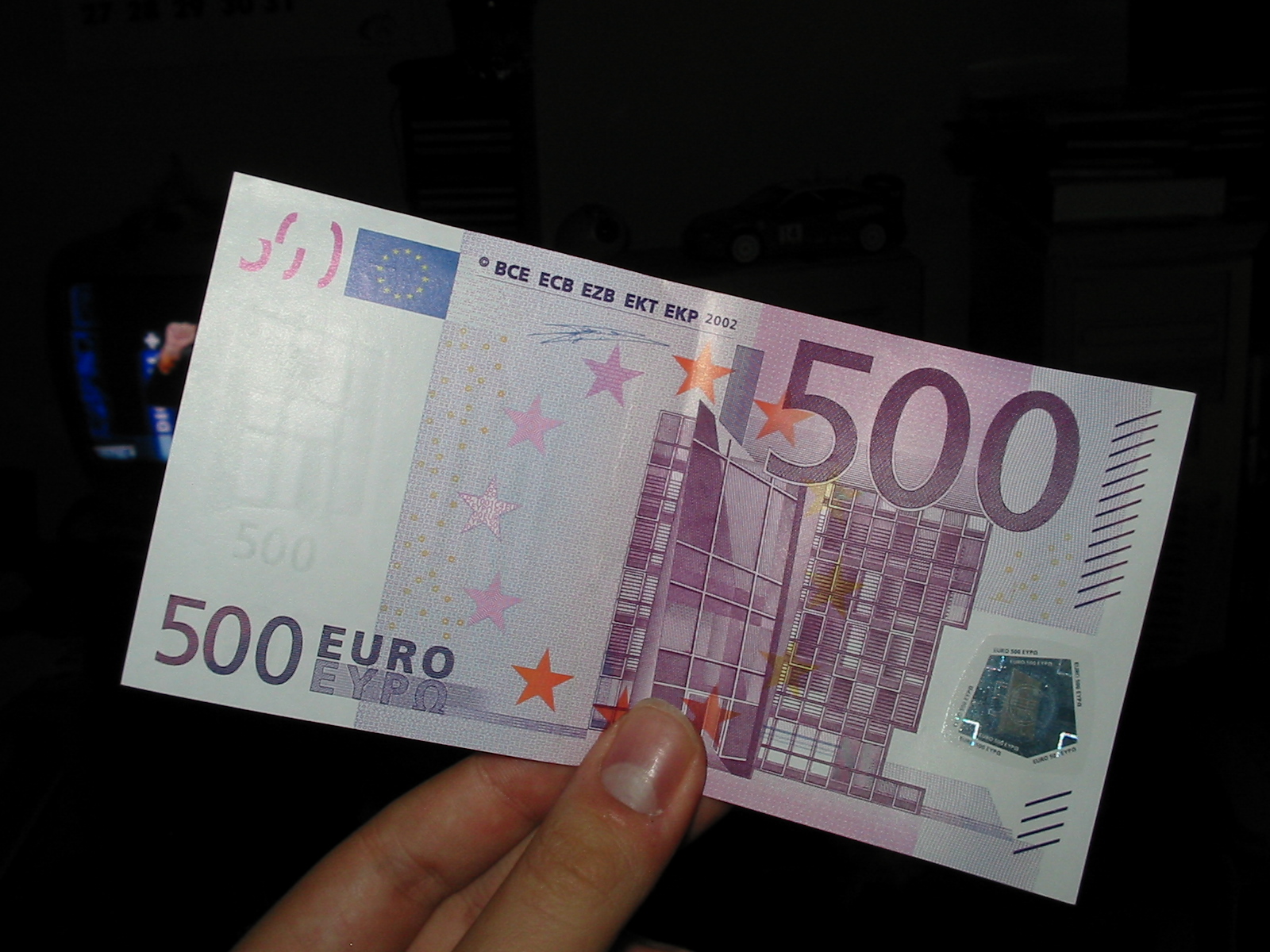 One quarter of all 500 euro notes are recorded in Spain since its launch in 2002.