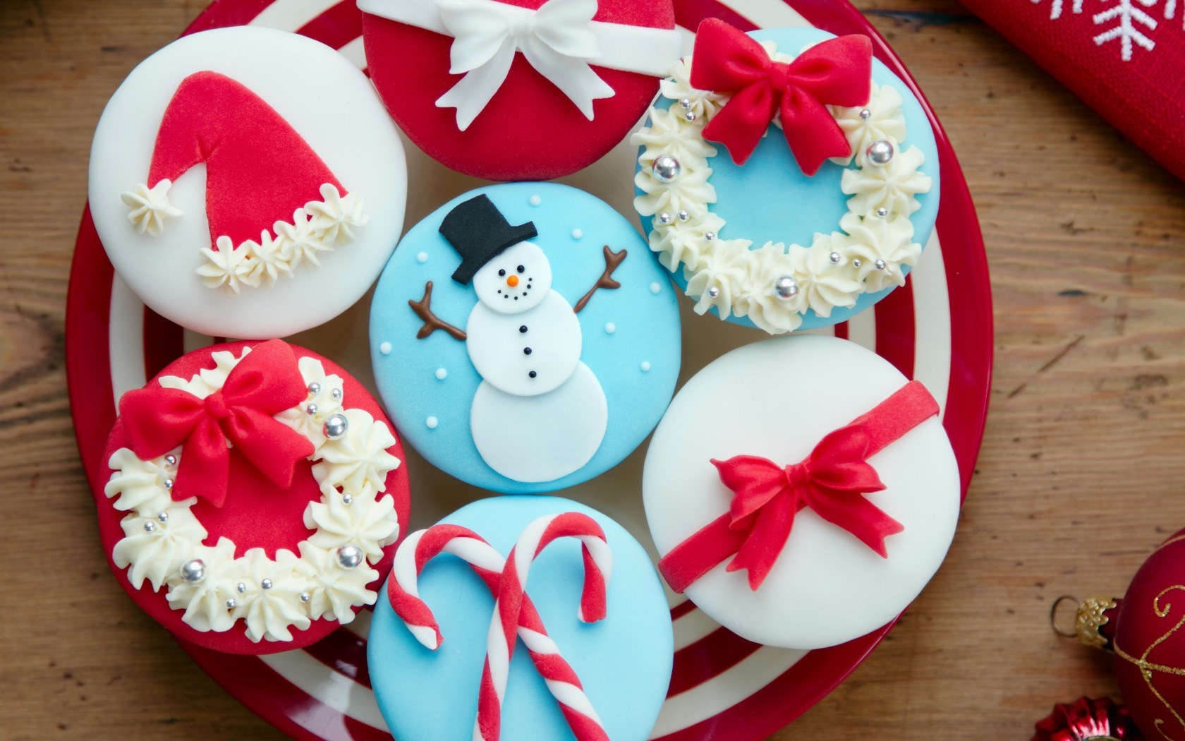 Cakes Cream Christmas Sweets Snowman Food Dessert Holiday