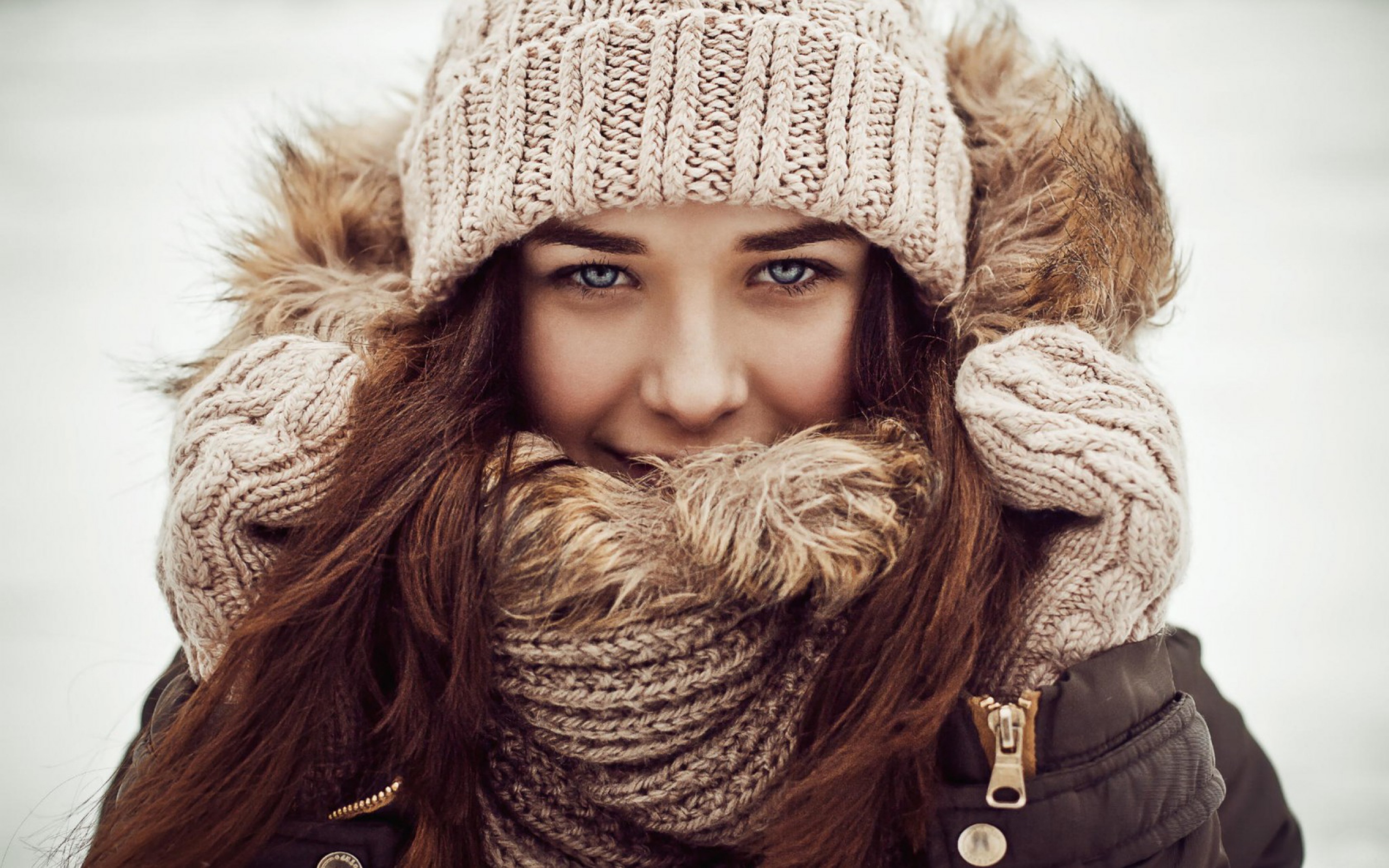 2560x1600 Wallpaper girl, scarf, hat, winter, brunette