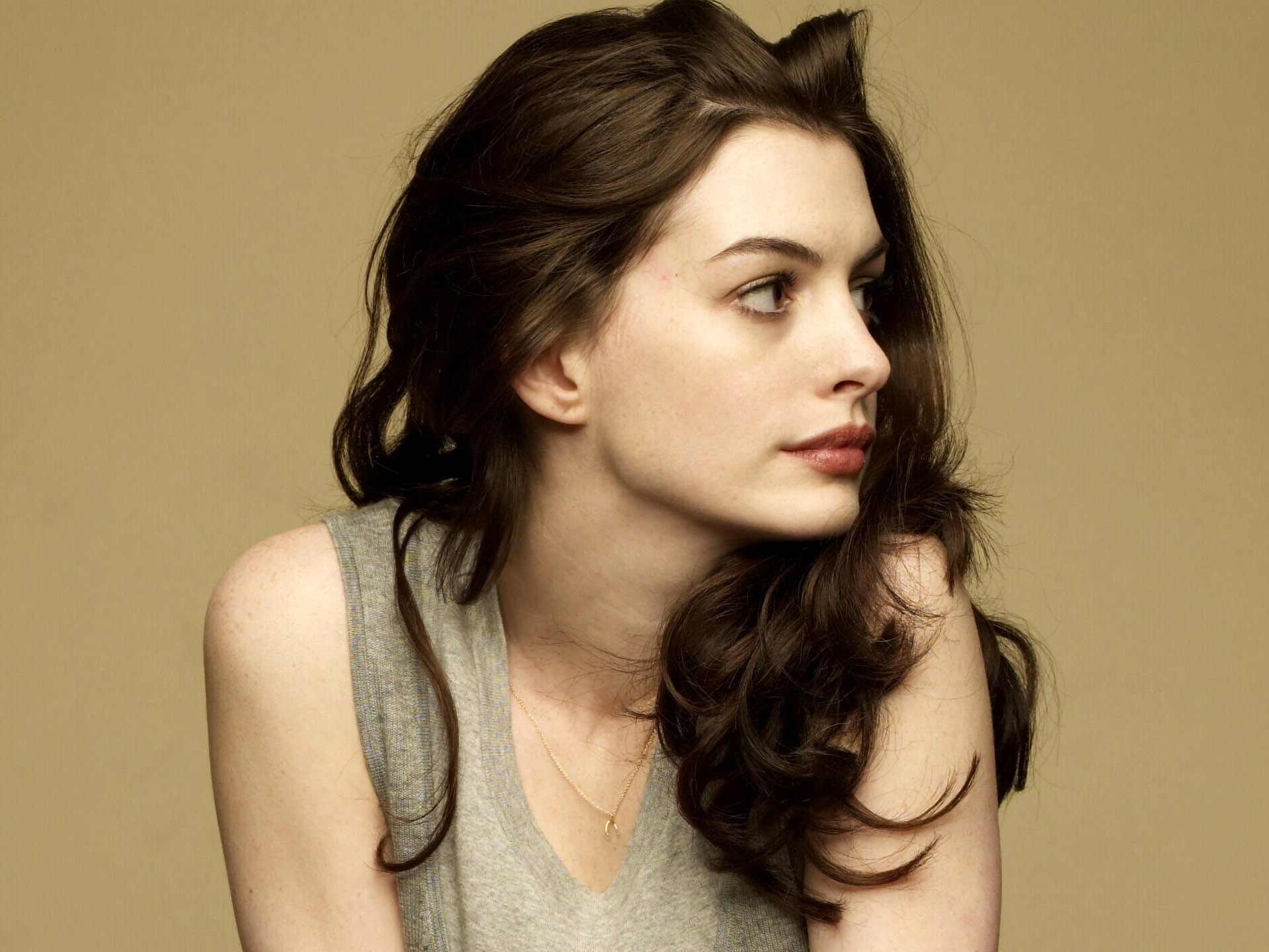 awesome anne hathaway hd wallpaper