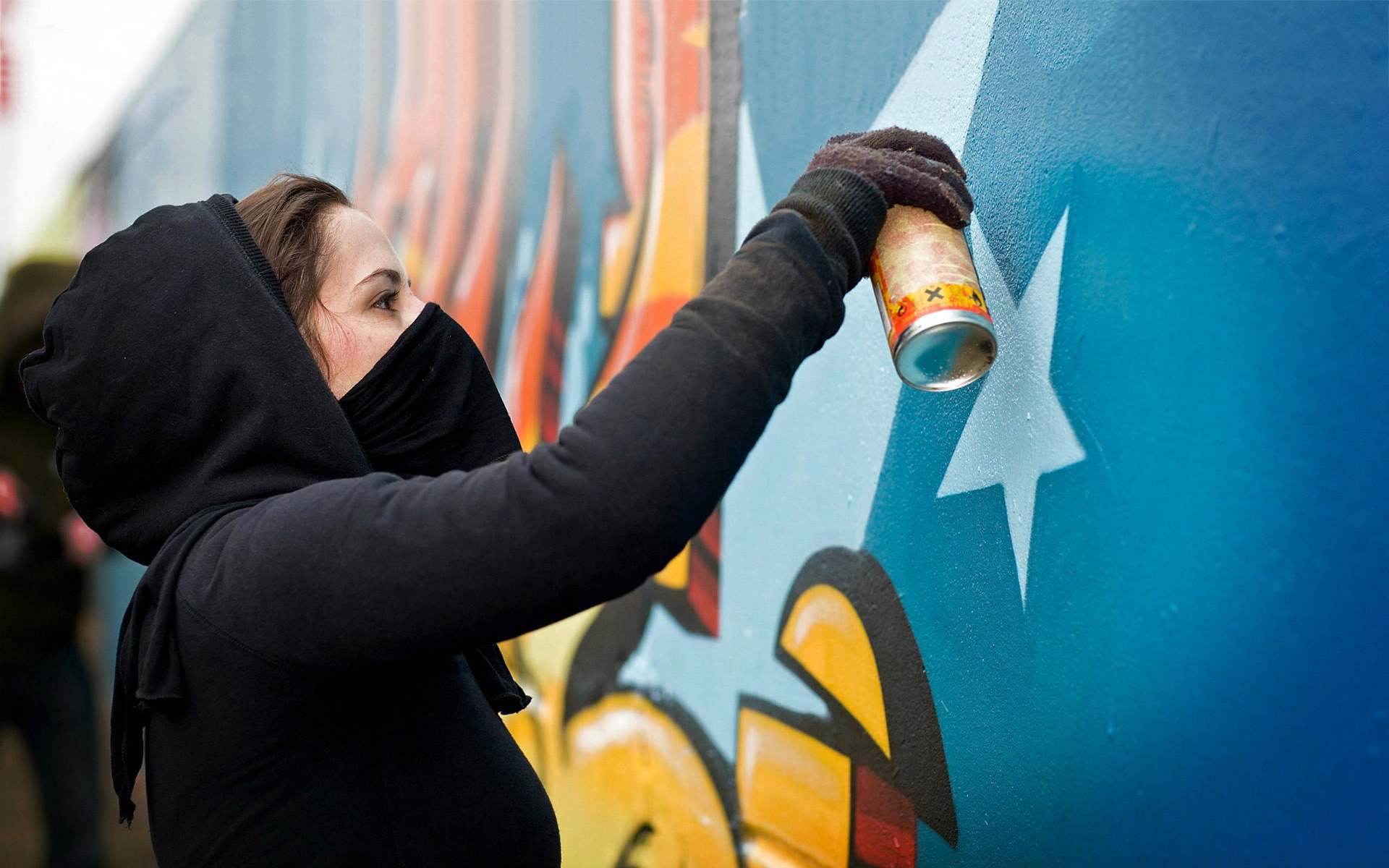 Graffiti sprayer