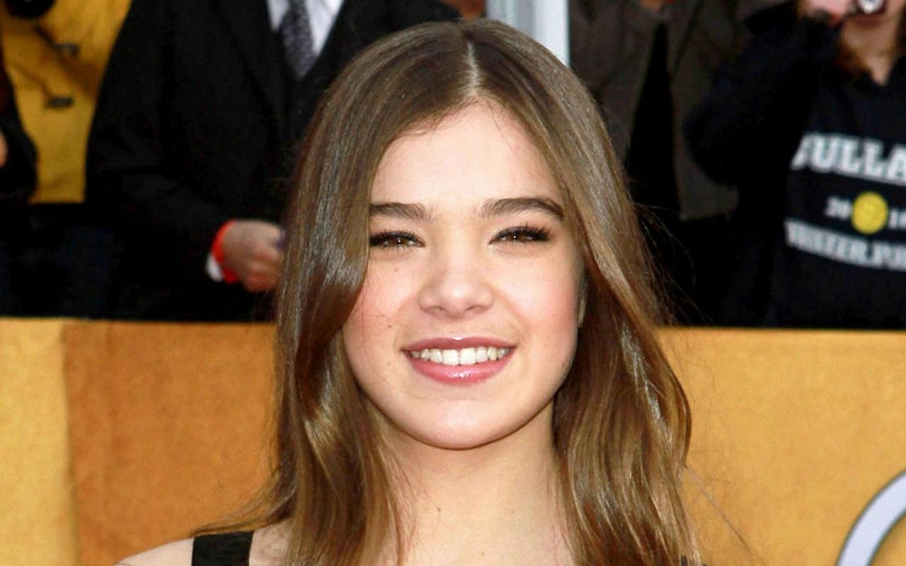 It appears that Academy Award-nominated actress Hailee Steinfeld will join Pitch Perfect 2, the sequel to the surprise 2012 musical comedy hit set within ...