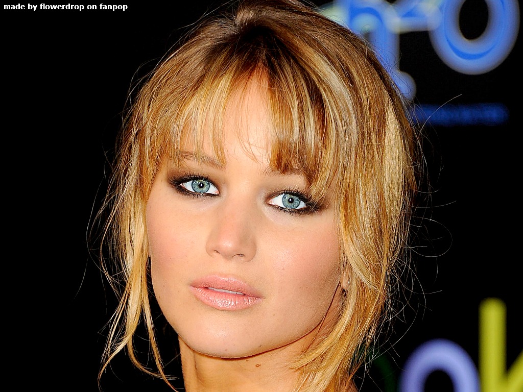 On 15-8-1990 Jennifer Lawrence (nickname: J-Law) was born in Louisville, Kentucky, US. The daughter of father Gary Lawrence and mother Karen Lawrence is as ...