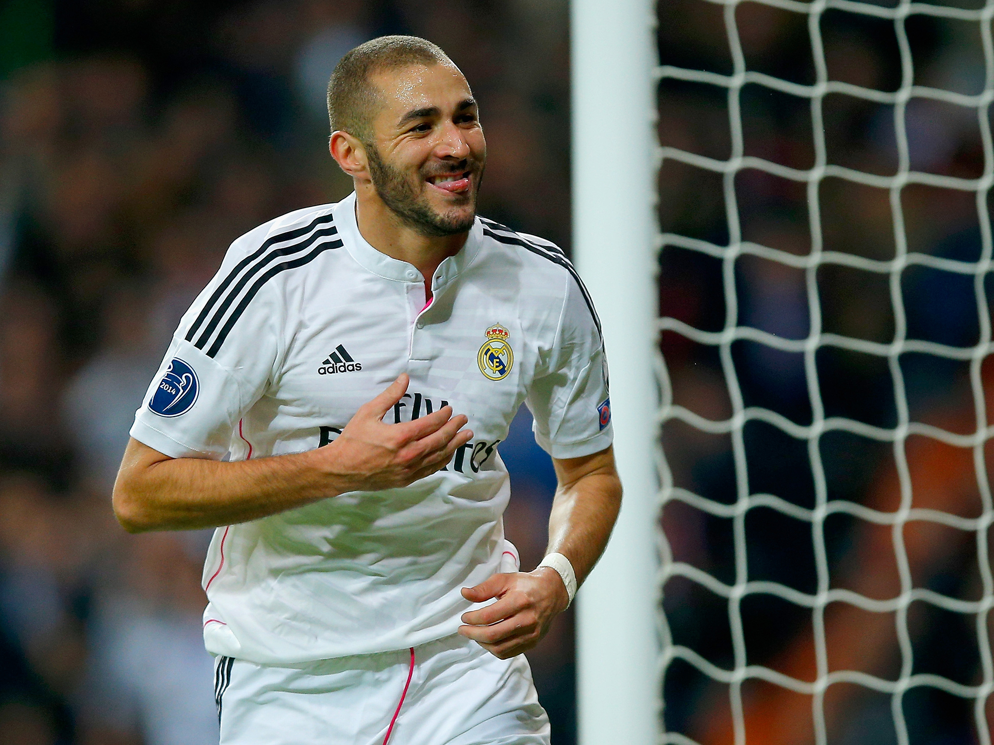 Karim Benzema sends fans group DMs on Twitter in first advertising stunt using new feature - News - Gadgets and Tech - The Independent