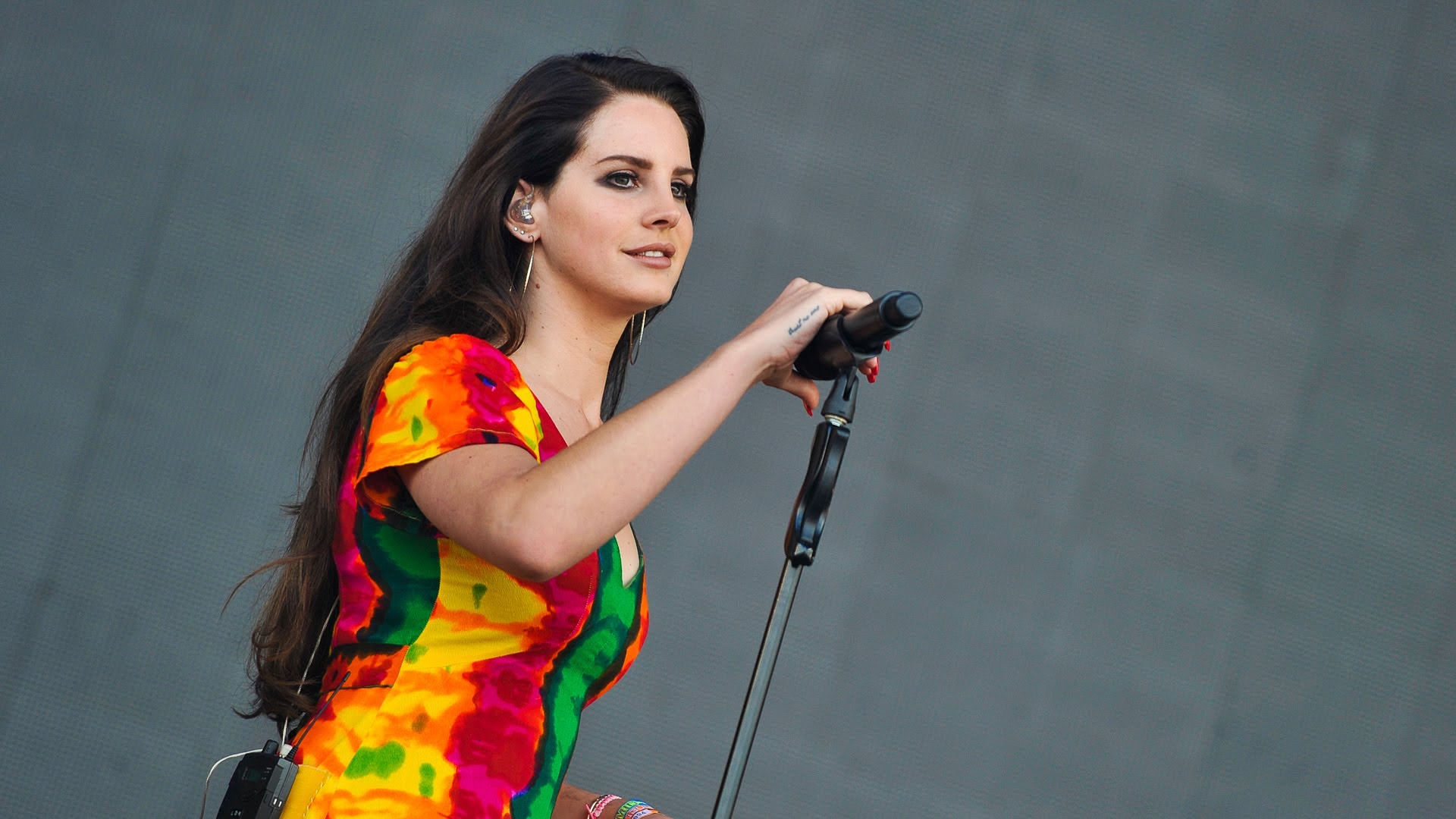 Lana Del Rey - Ultraviolence at Glastonbury 2014