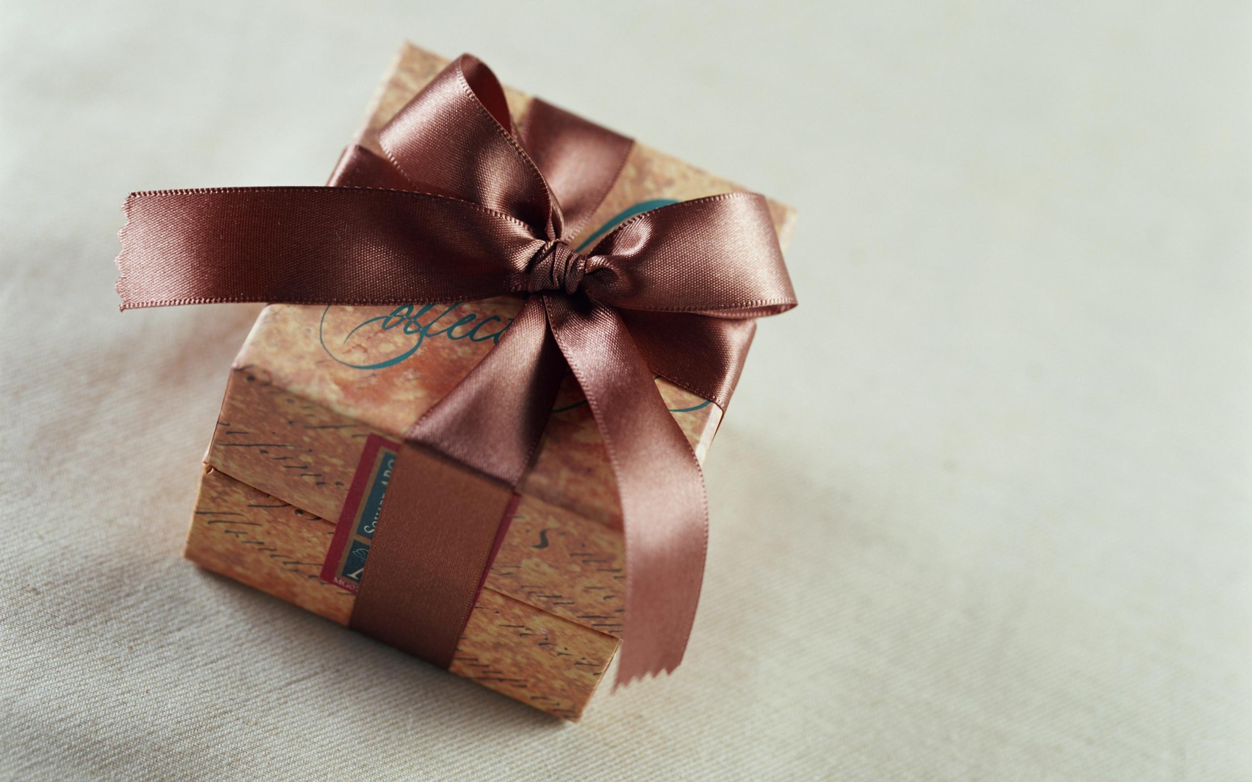 Little Gift Box Christmas Photo