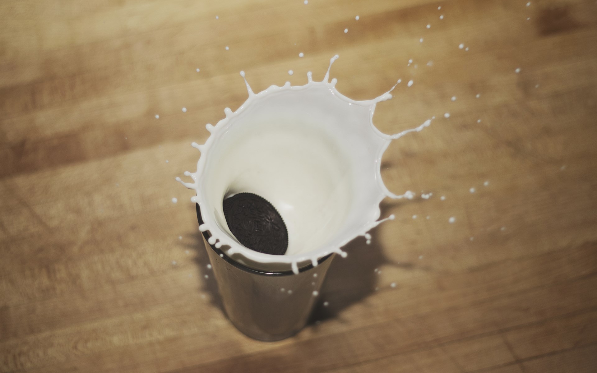 Milk Oreo Cookie Splash