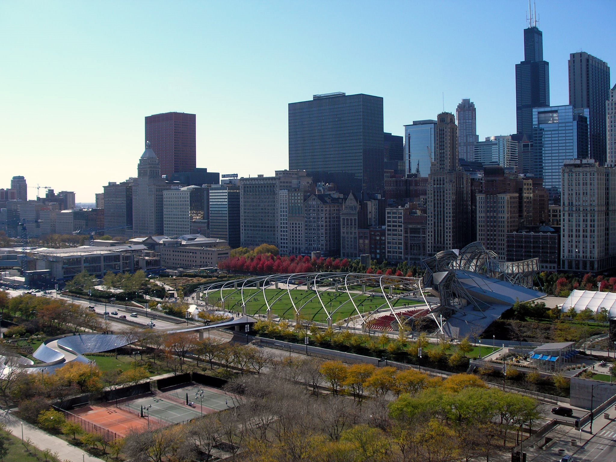 Millennium Park seen from 340 on the Park in 2007; the foreground is Richard J. Daley Bicentennial Plaza (also part of Grant Park).