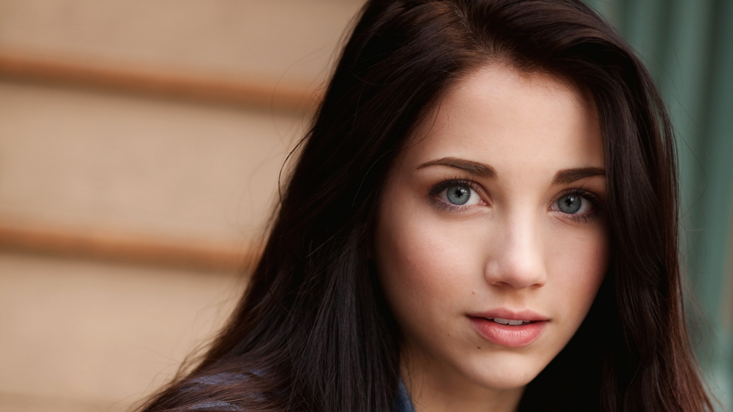 Description: The Wallpaper above is Emily rudd model Wallpaper in Resolution 2560x1440. Choose your Resolution and Download Emily rudd model Wallpaper