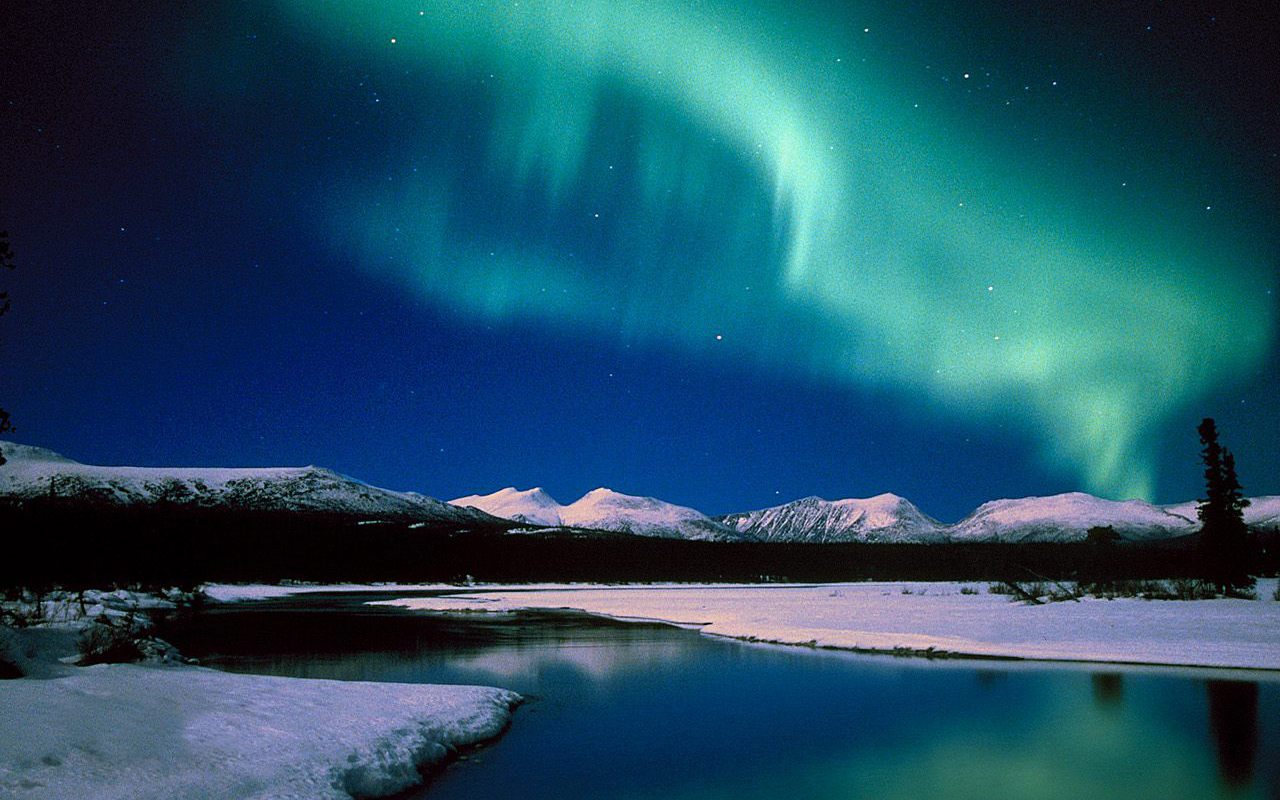 Northern lights HD Photos download beautiful high definition wallpaper of northern lights