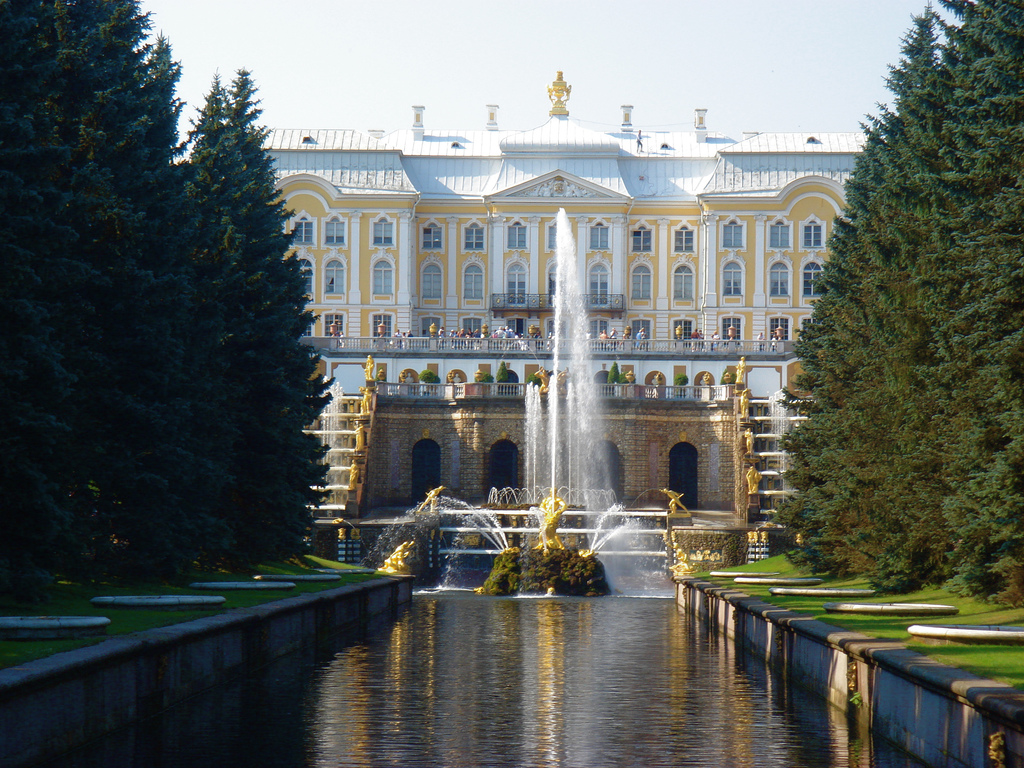 Peterhof palace russia