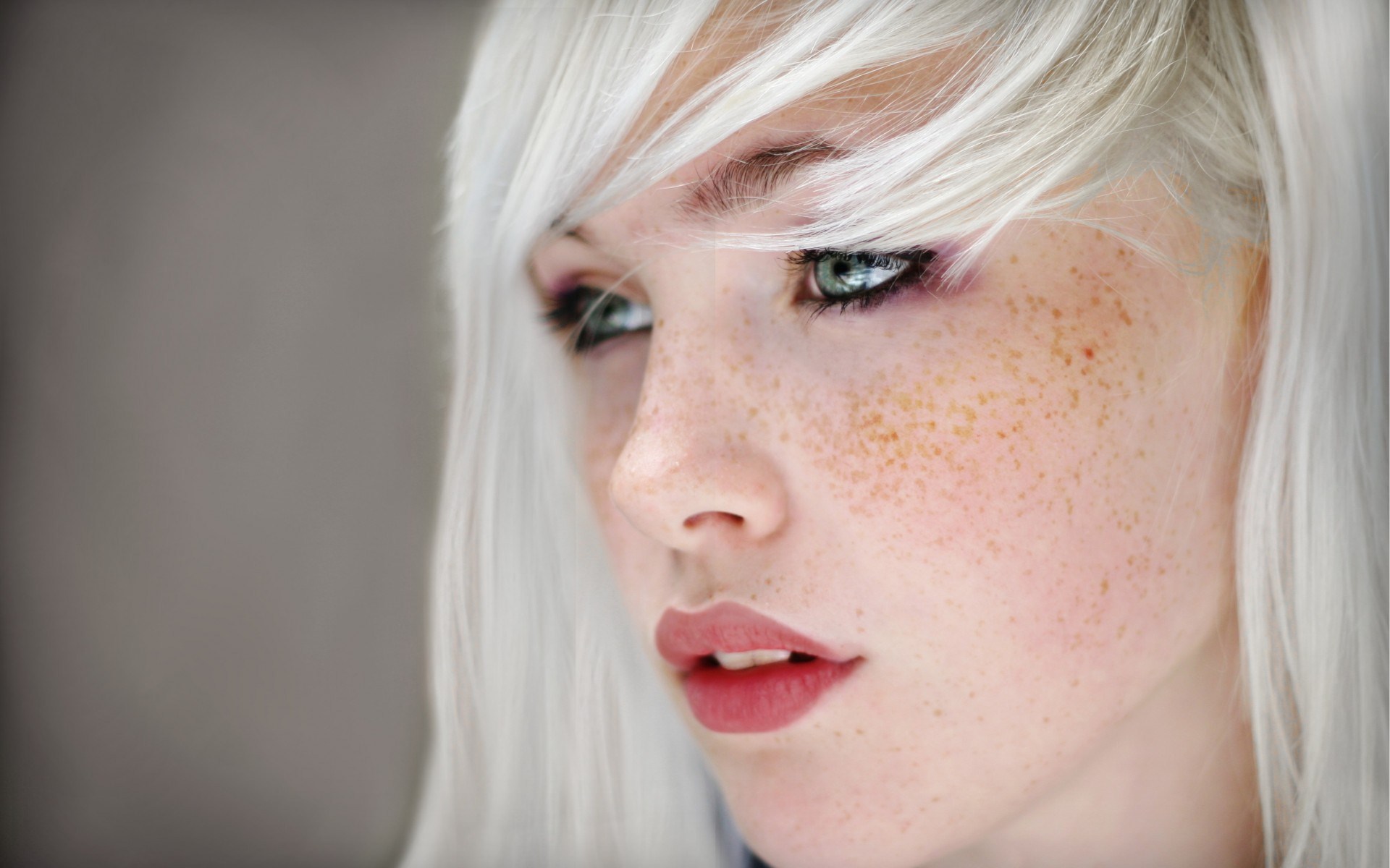 Photography Blonde Model Girl with Freckles