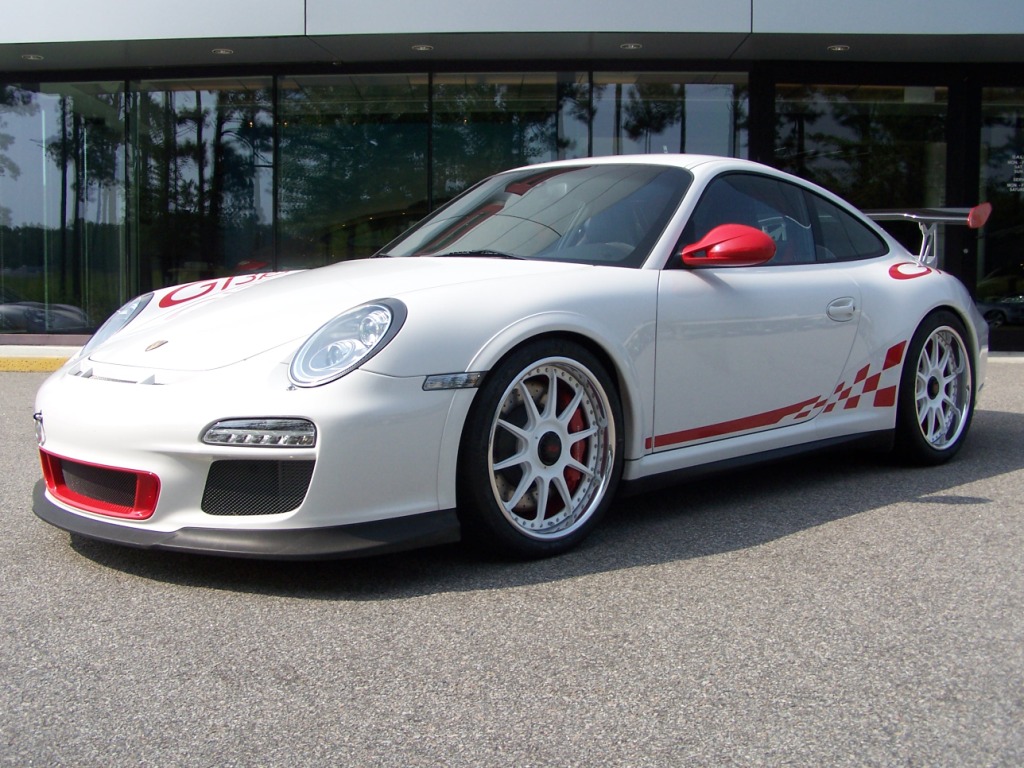 2011 Porsche GT3 RS gets custom HRE Center Lock wheels