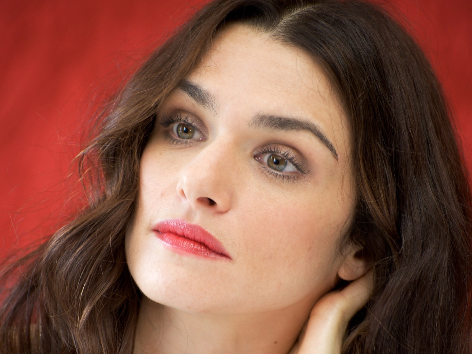 Experts tend to think that Rachel Weisz could indeed be using fillers as well as Botox. When close comparisons of her photos is done, the young look is ...