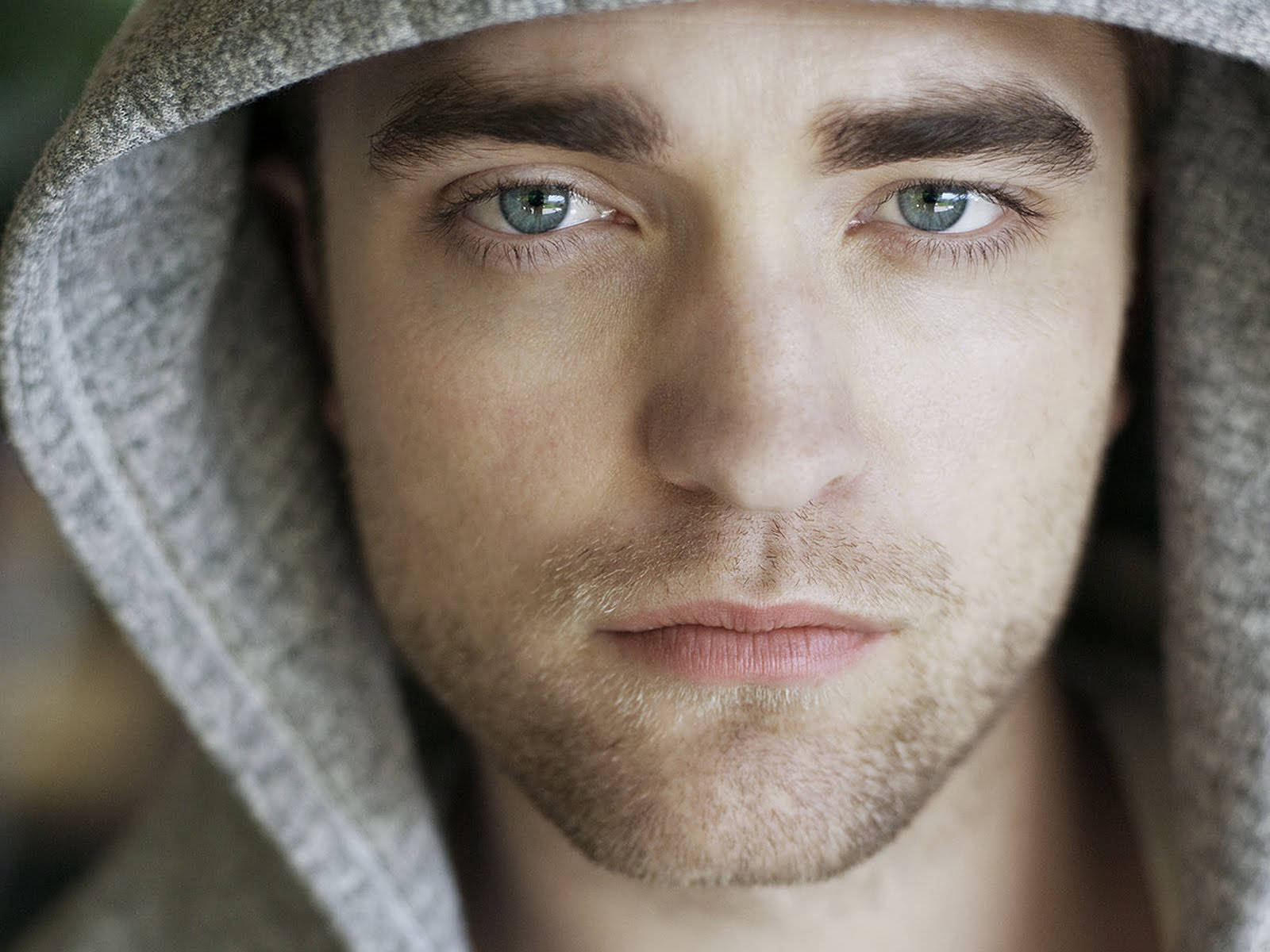 Robert Pattinson HD Images
