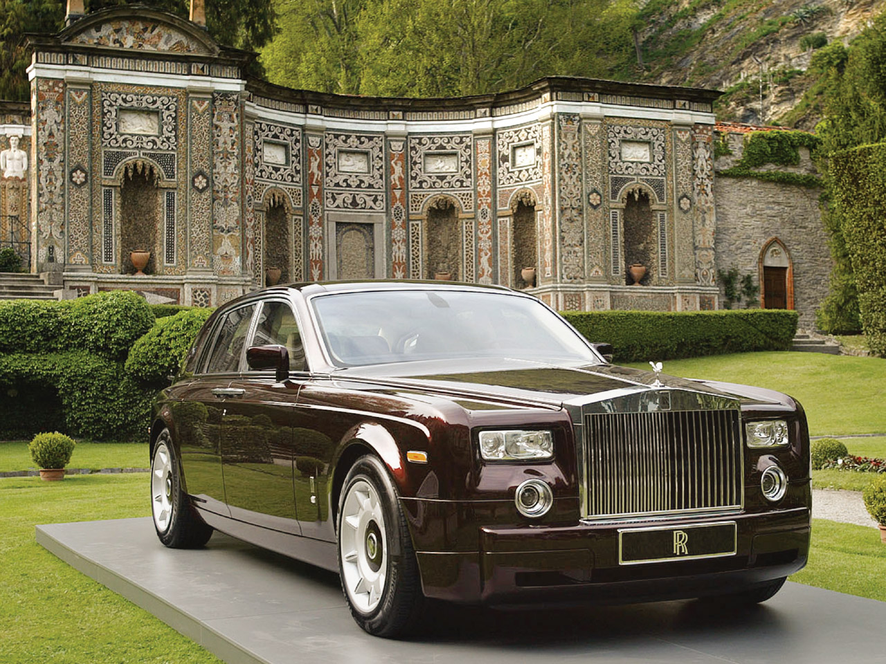 Rolls Royce Phantom Concours Italy 1280x960 655x491 Ultimate Rolls Royce with 9.0 liter V16 engine