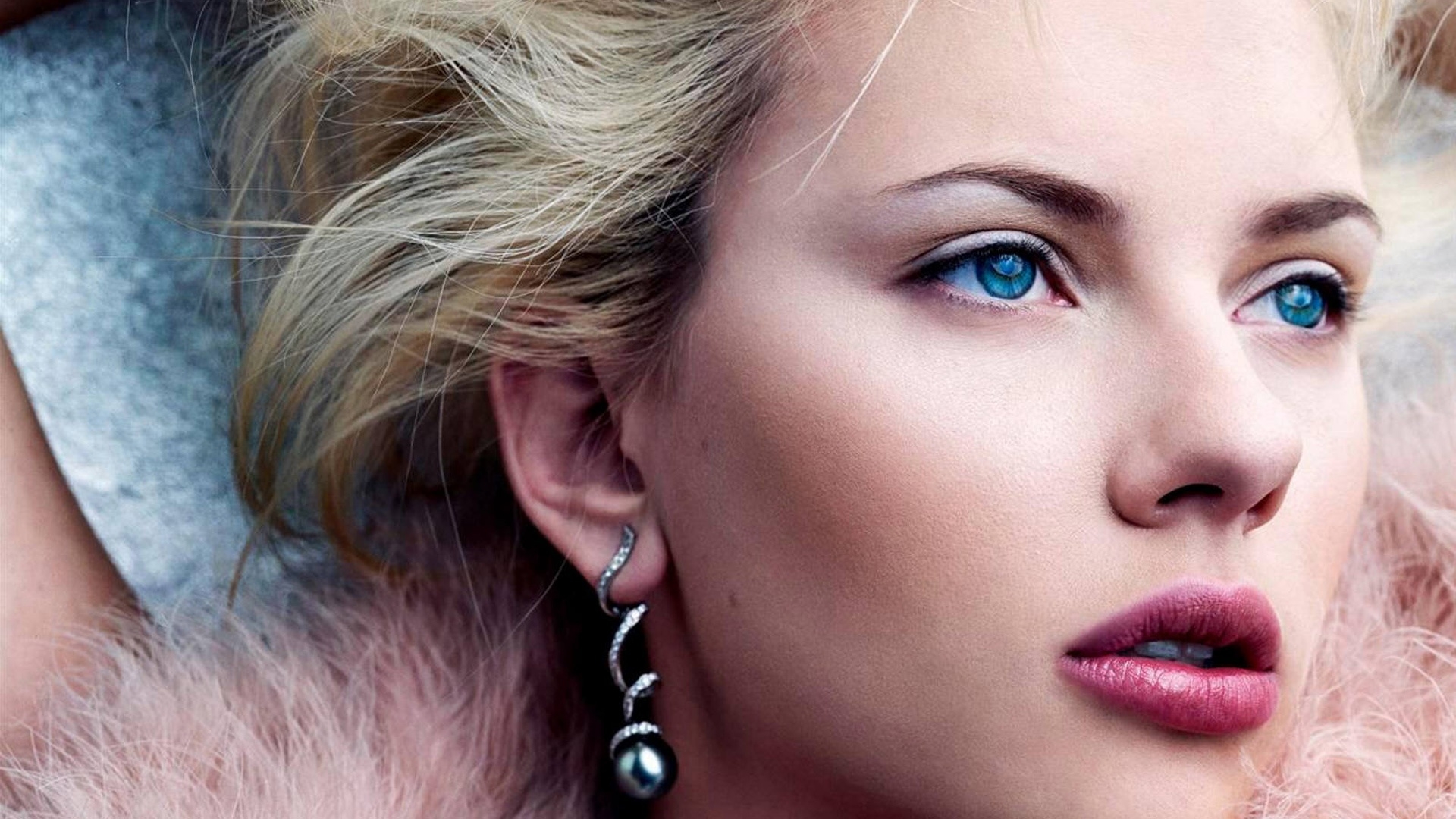 Beautiful Scarlett Johansson HD