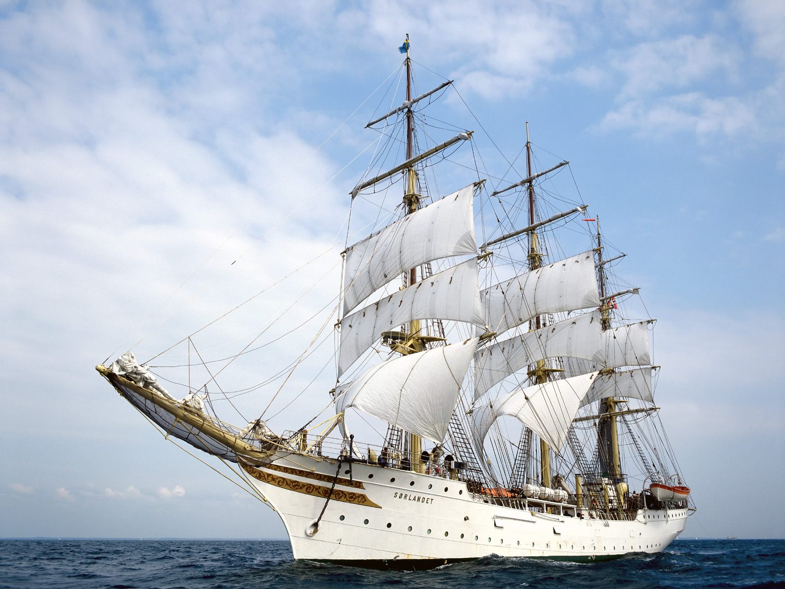 awesome ships hd wallpapers top ship background images widescreen