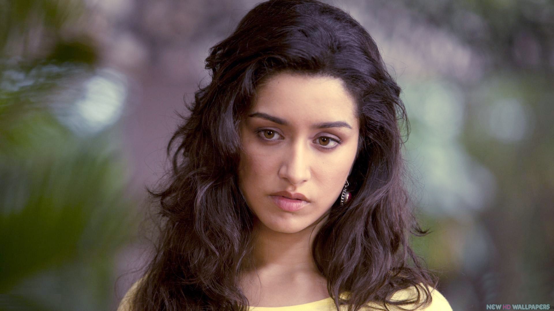 Bolly Actress Shraddha Kapoor Cute Face
