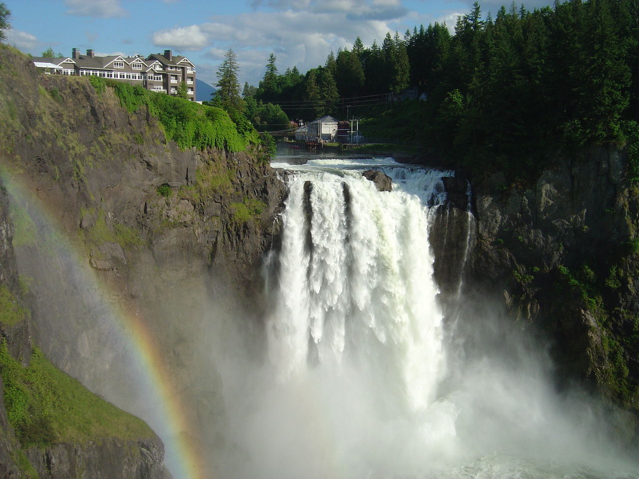 Snoqualmie Falls is featured notably in Twin Peaks