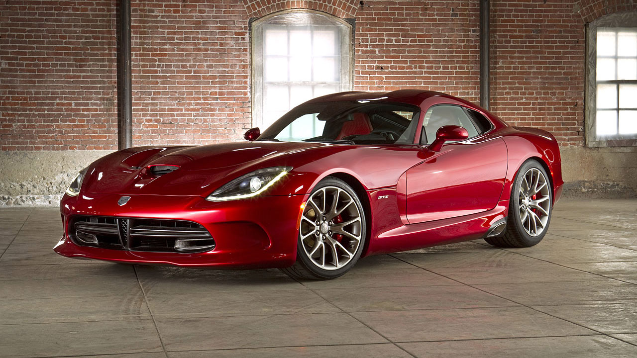 I recently decided that if by some miracle I was able to afford a new car in the $100-150k price range, I'd have to choose the SRT Viper.