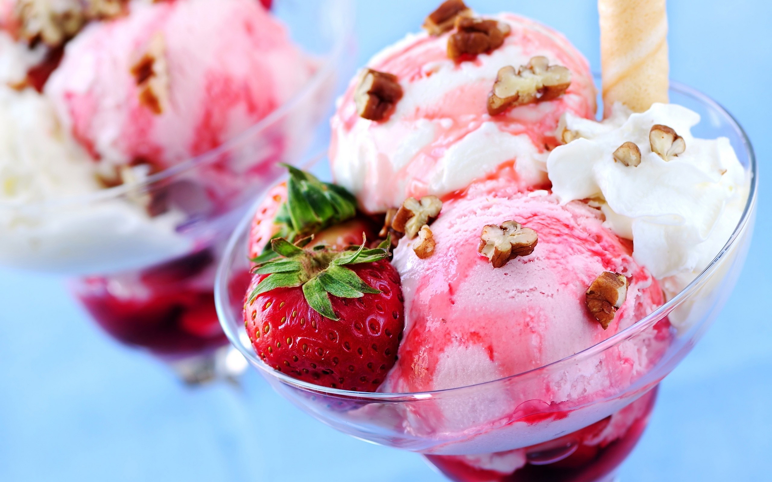 Strawberry vanilla ice cream wallpaper 2560x1600 24950