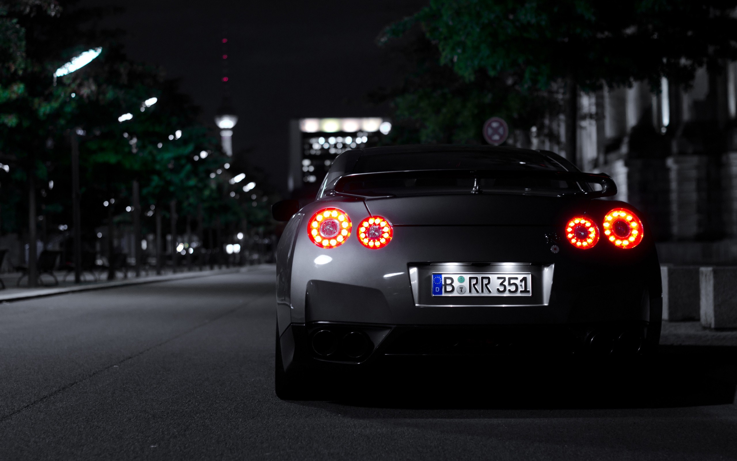 Tail Lights Background 39786 2400x1600 px