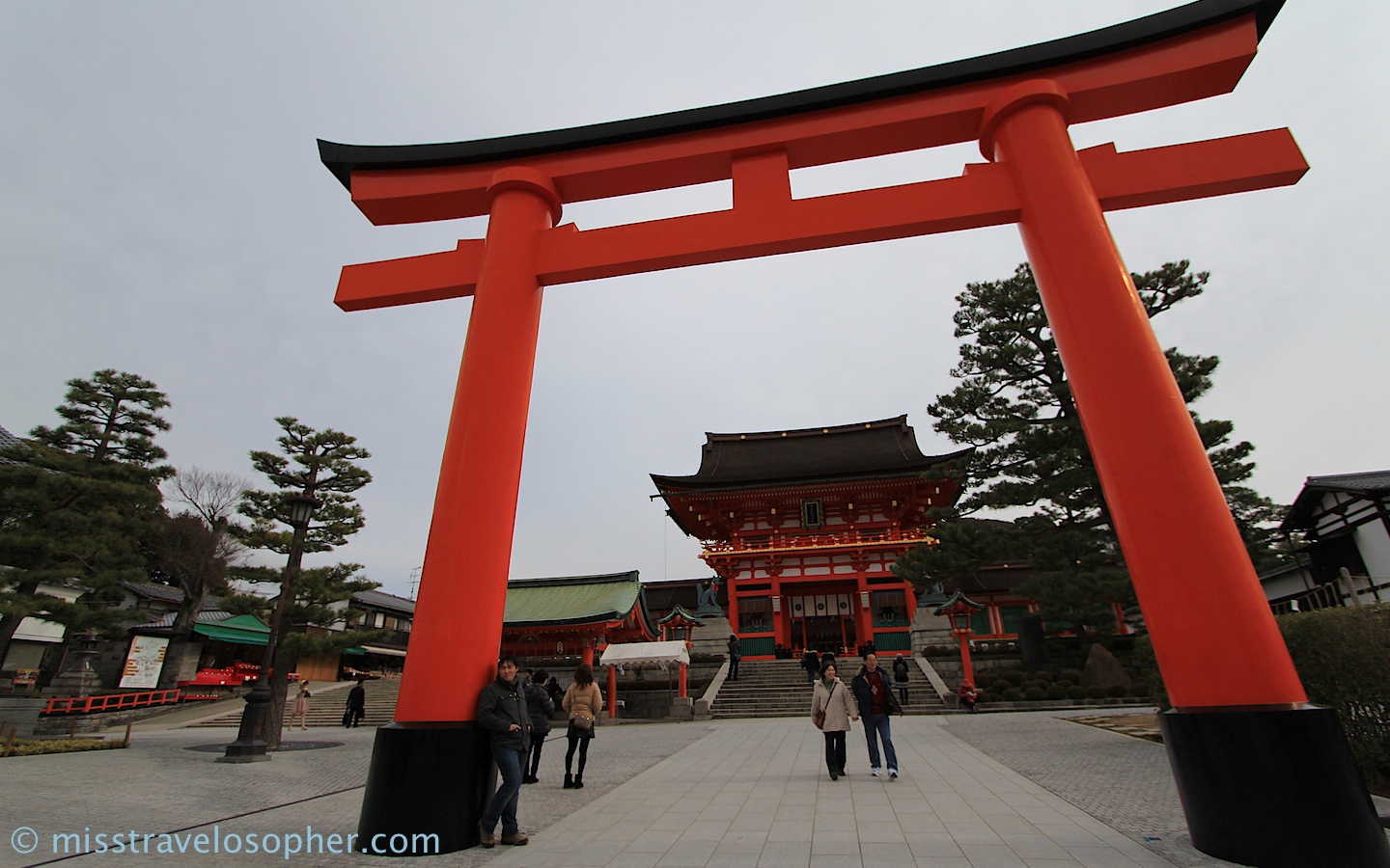 Torii Gate: Entrance to a Shinto shrine (Fushimi Inari Taisha, Kyoto)