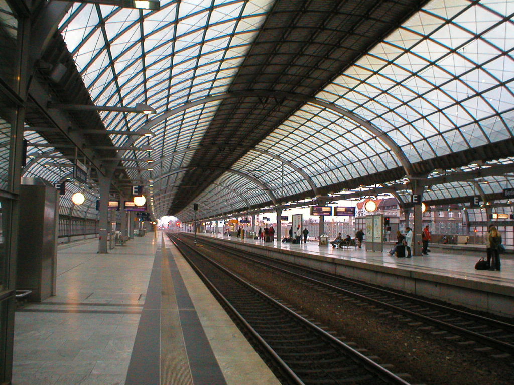 Berlin-Spandau station[edit]. Train shed